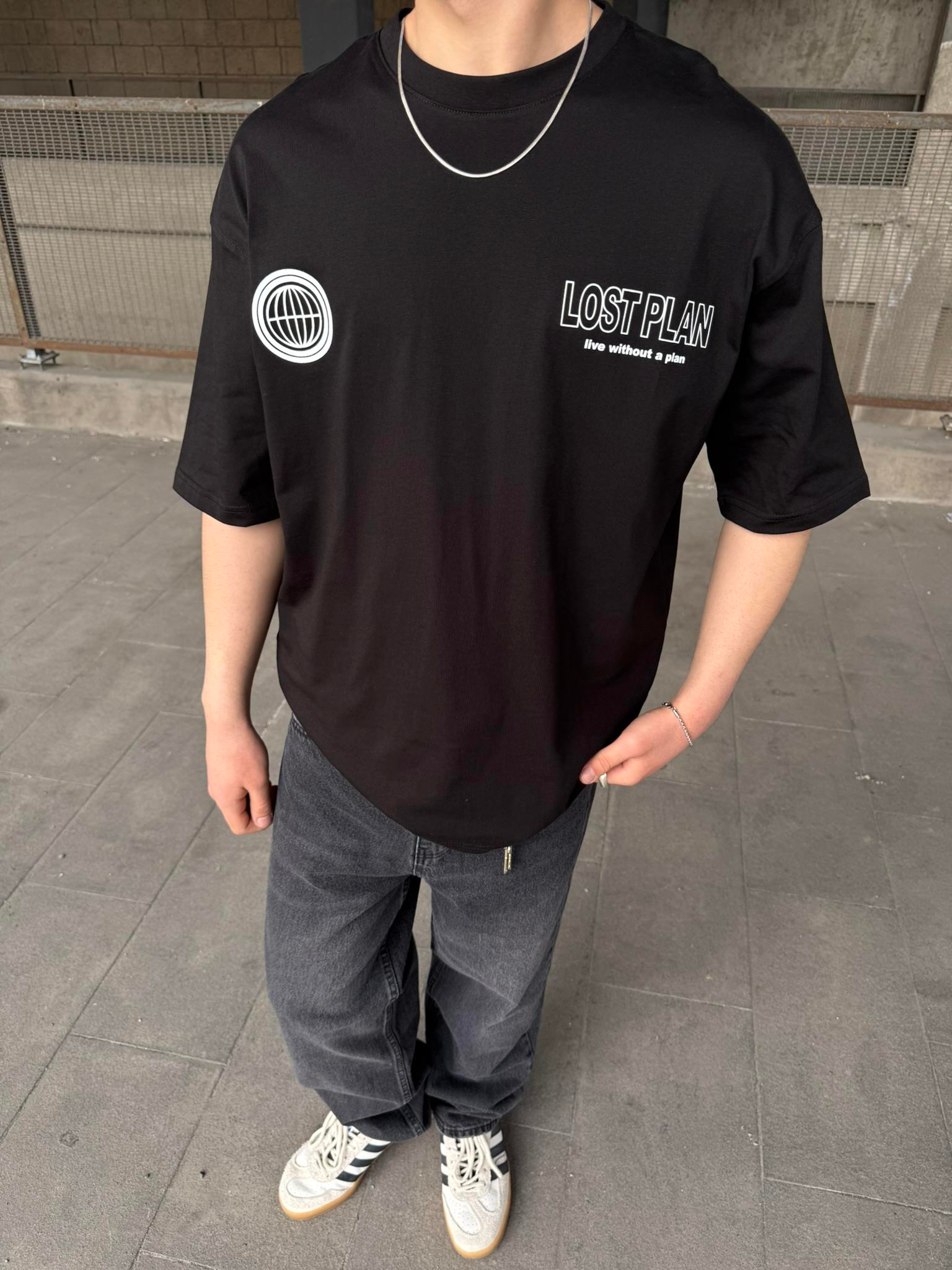 Lost Plan World Baskılı Oversize T-Shirt - Siyah