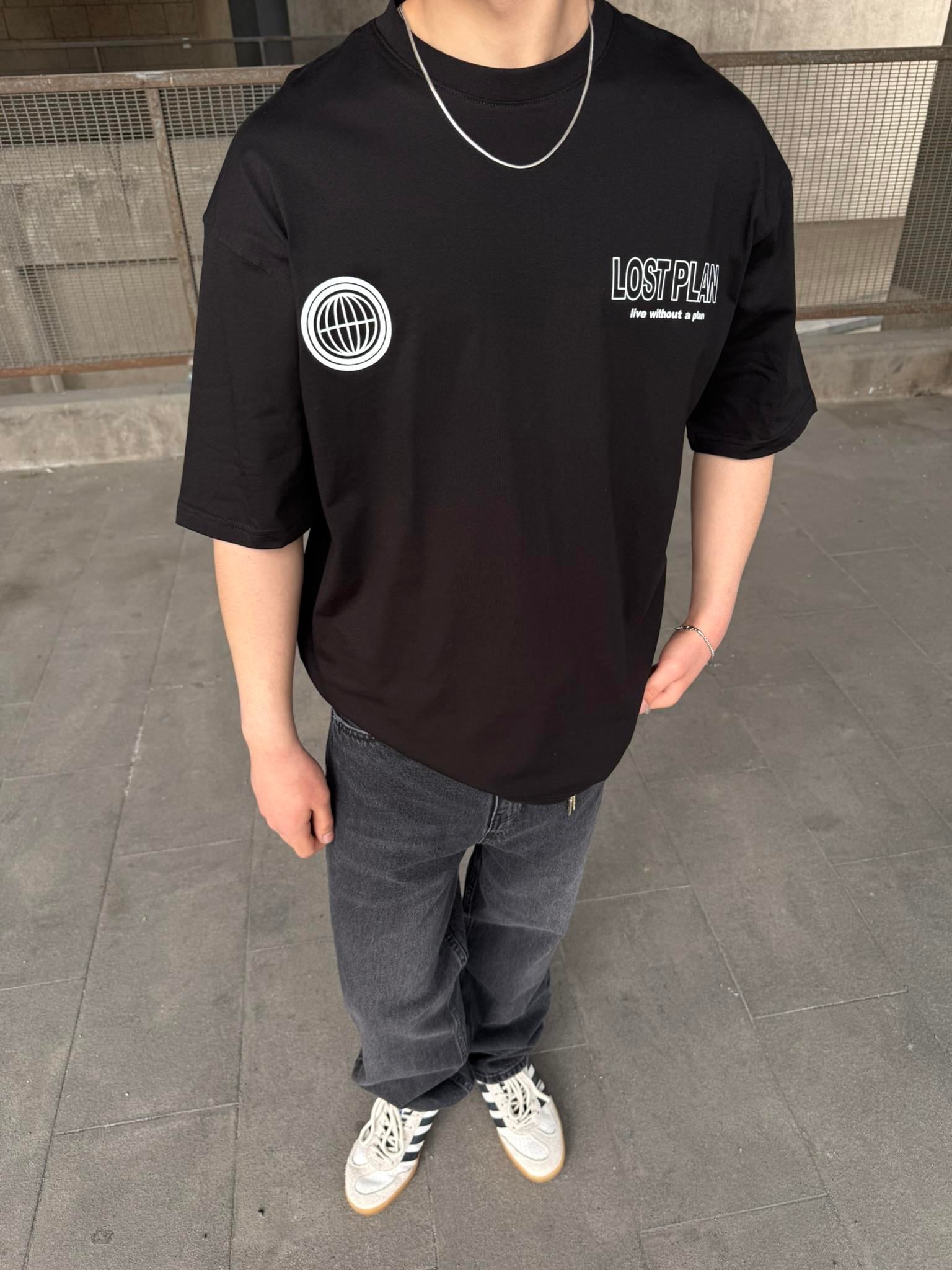 Lost Plan World Baskılı Oversize T-Shirt - Siyah