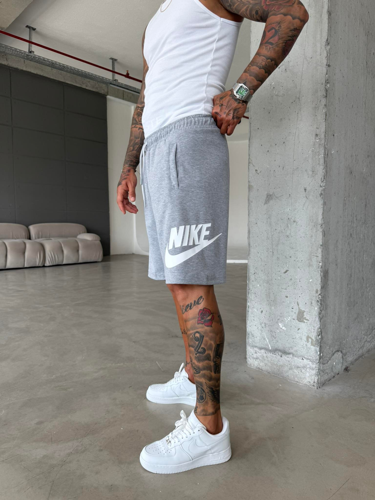 NK Büyük Baskılı Şort - Gri