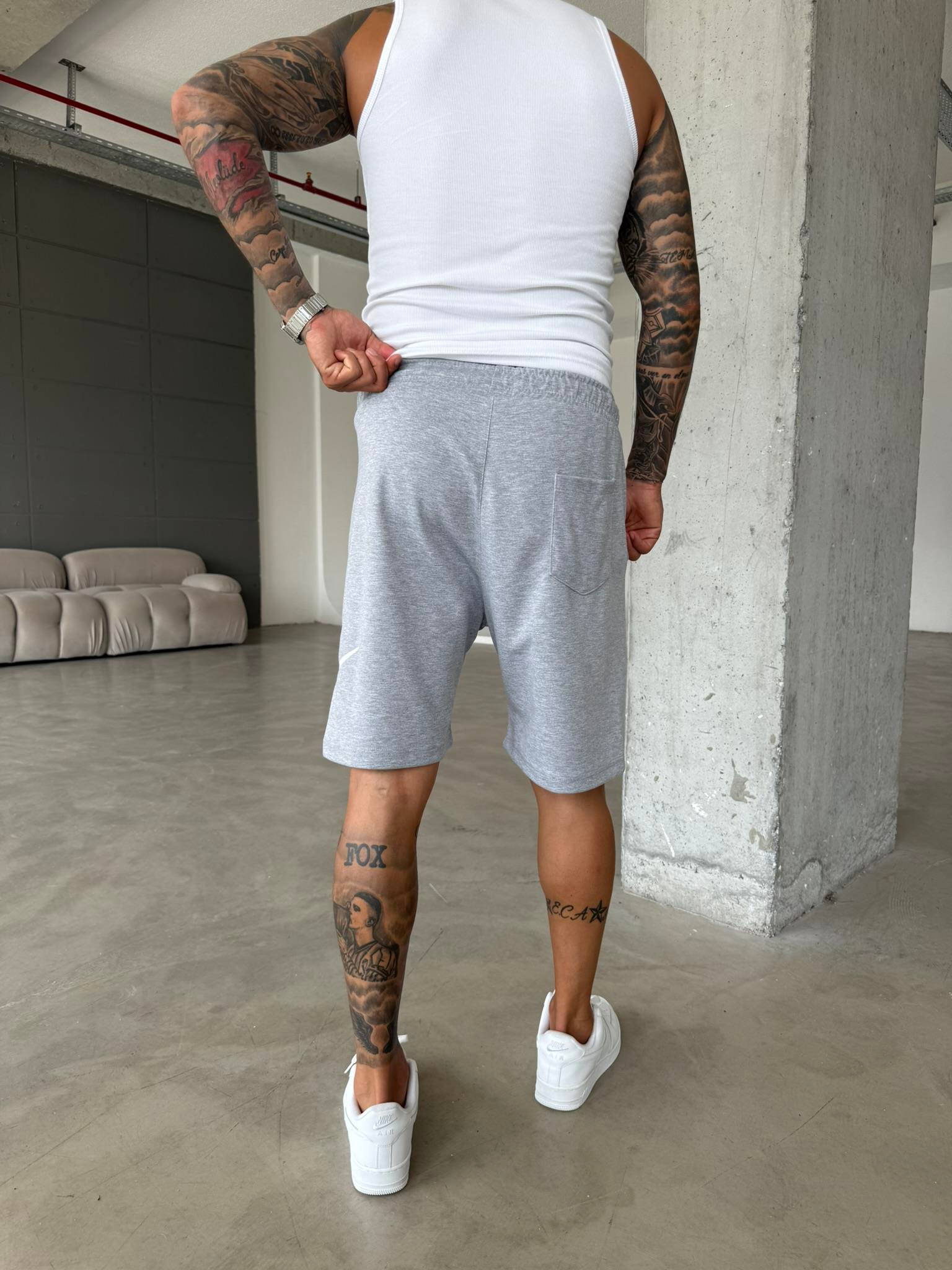 NK Büyük Baskılı Şort - Gri