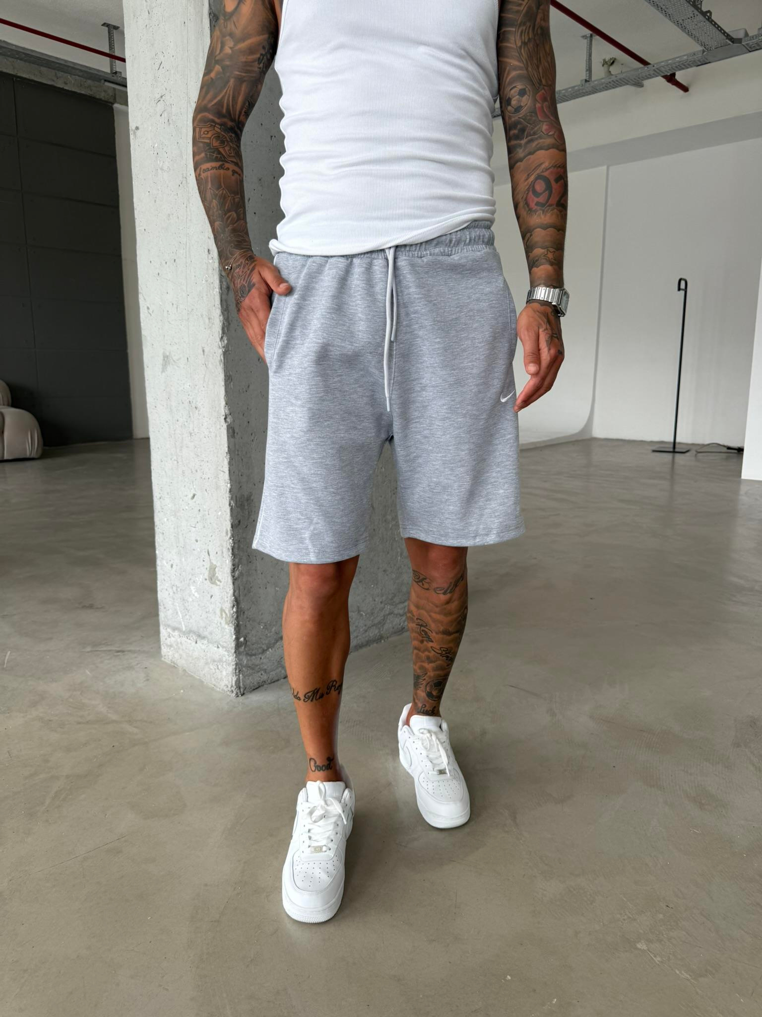 NK Cizgili Şort - Gri