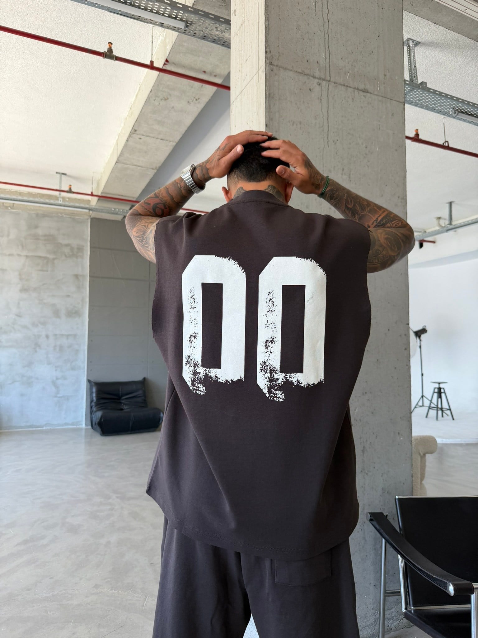 Premium 00 Esnce TM Sıfır Kol T-Shirt - Kahve