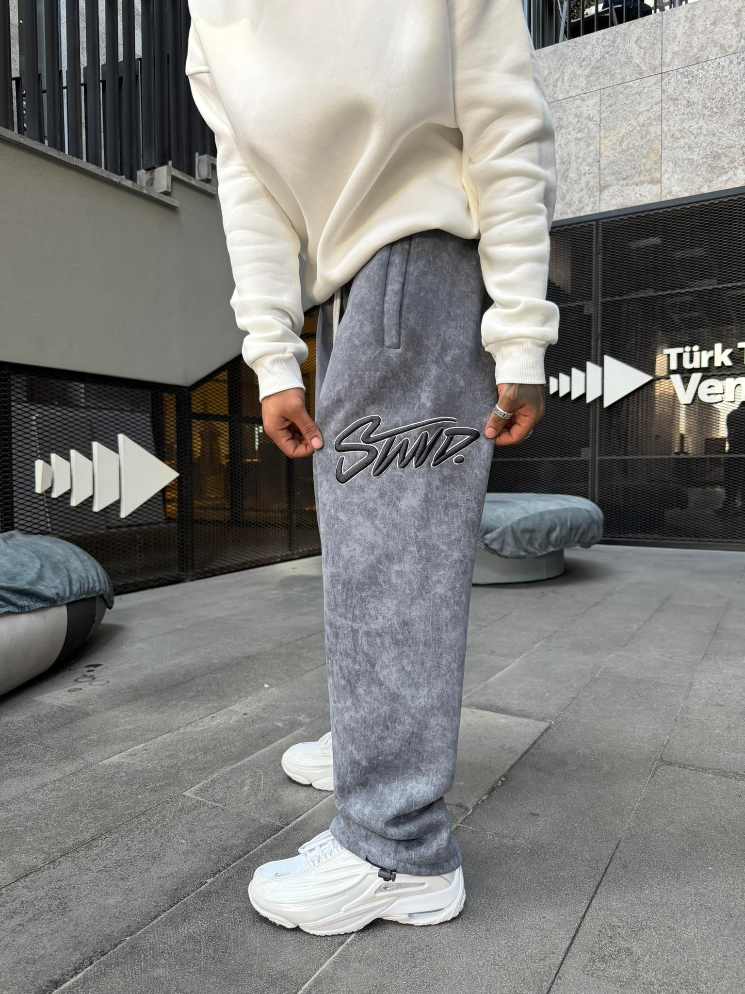 Premium Acid İşlemeli SW Yıkamalı Baggy Eşofman - Füme