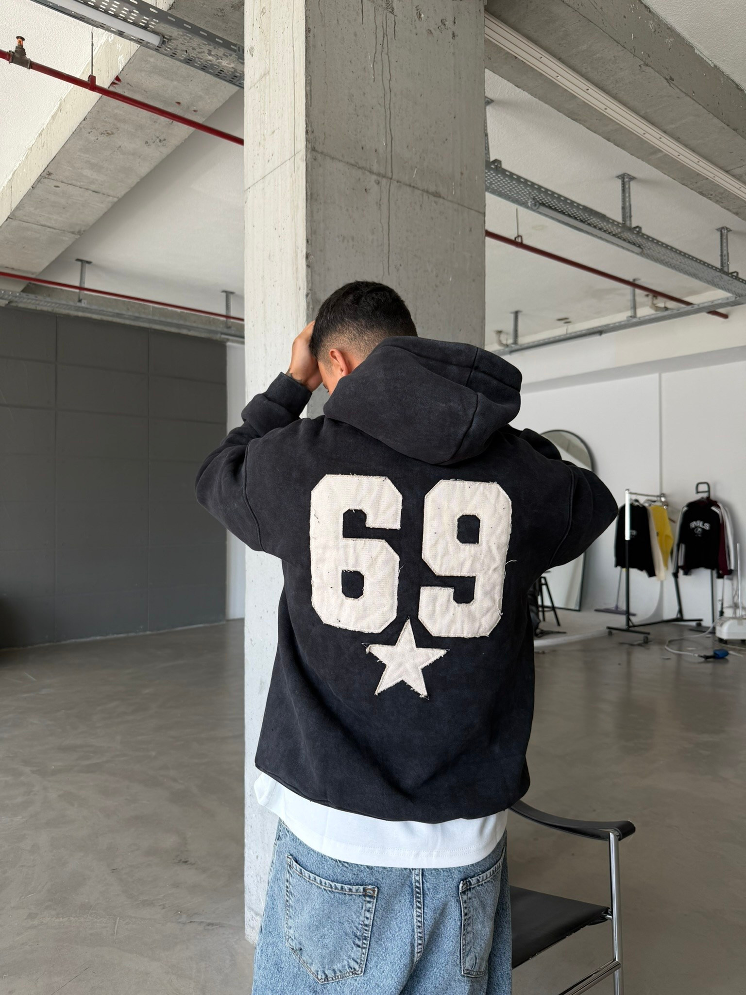 Premium Acid Yıkama 69 Nakışlı Sweat
