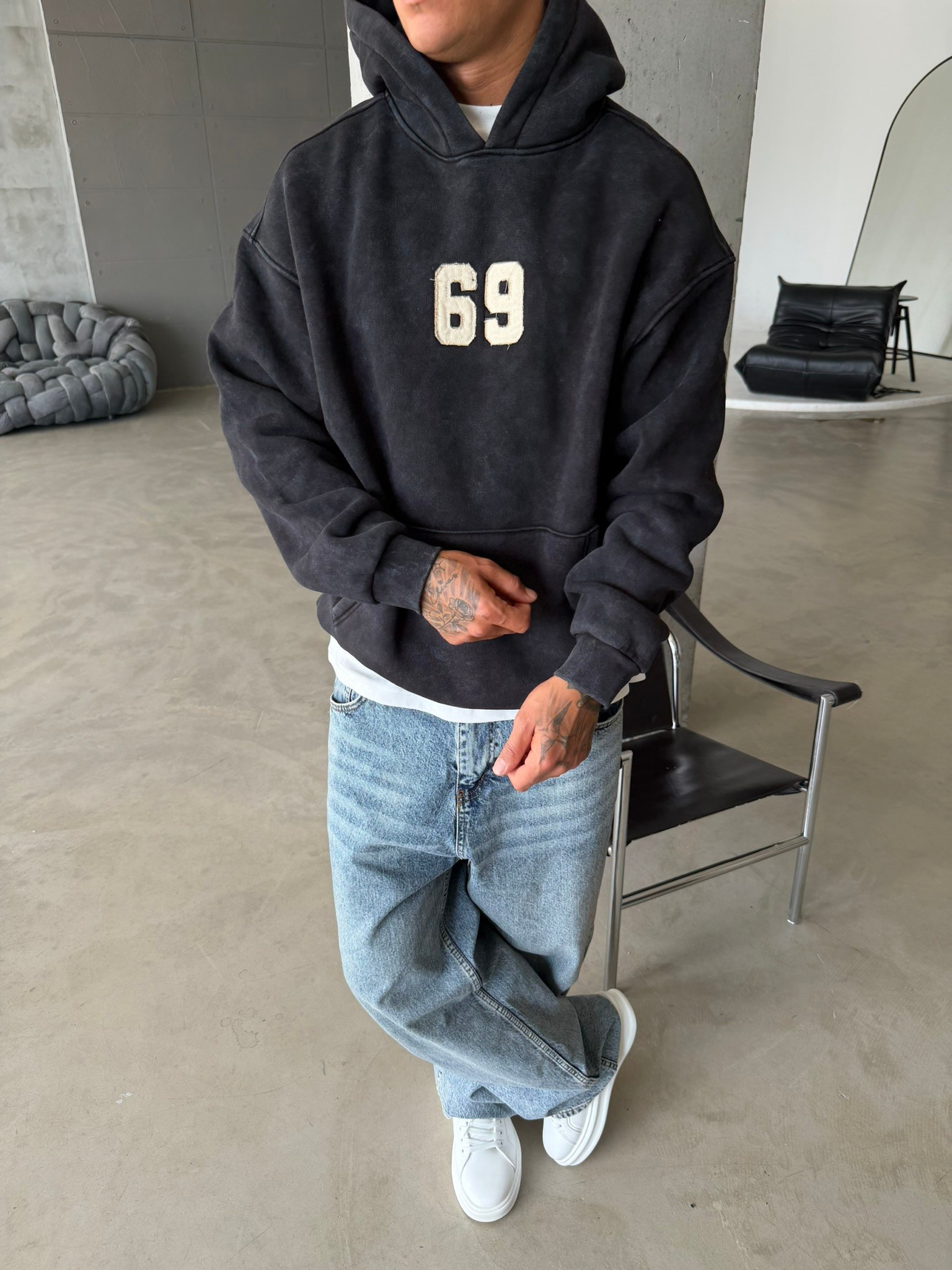 Premium Acid Yıkama 69 Nakışlı Sweat