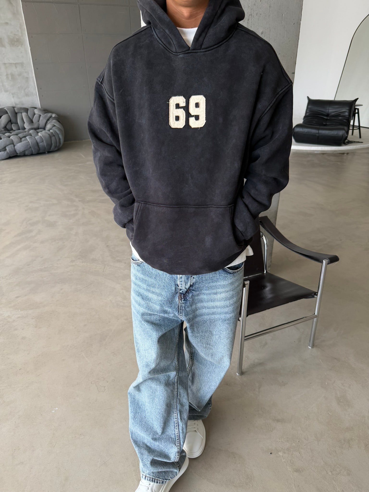 Premium Acid Yıkama 69 Nakışlı Sweat