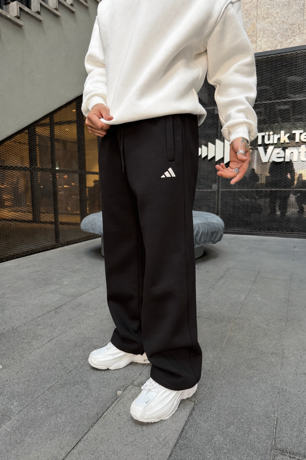 Premium Enjeksiyon Baskı AD Eşofman - Siyah