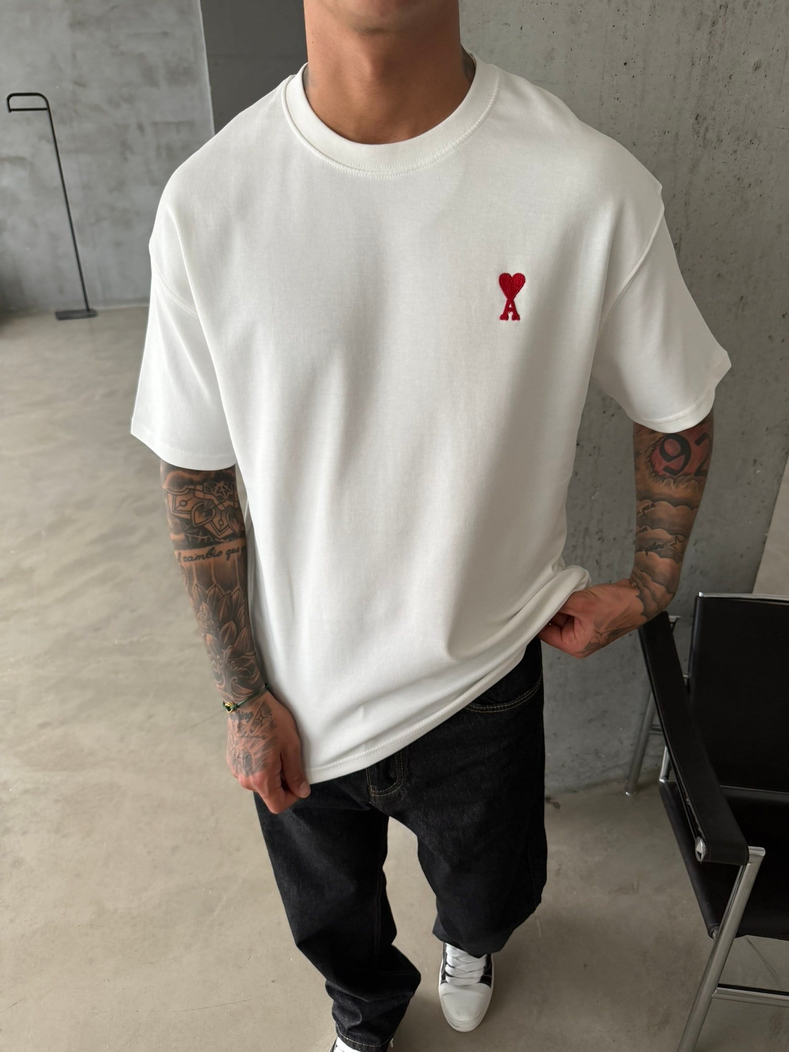 Premium Minimal Nakış A Kalp T-Shirt - Beyaz