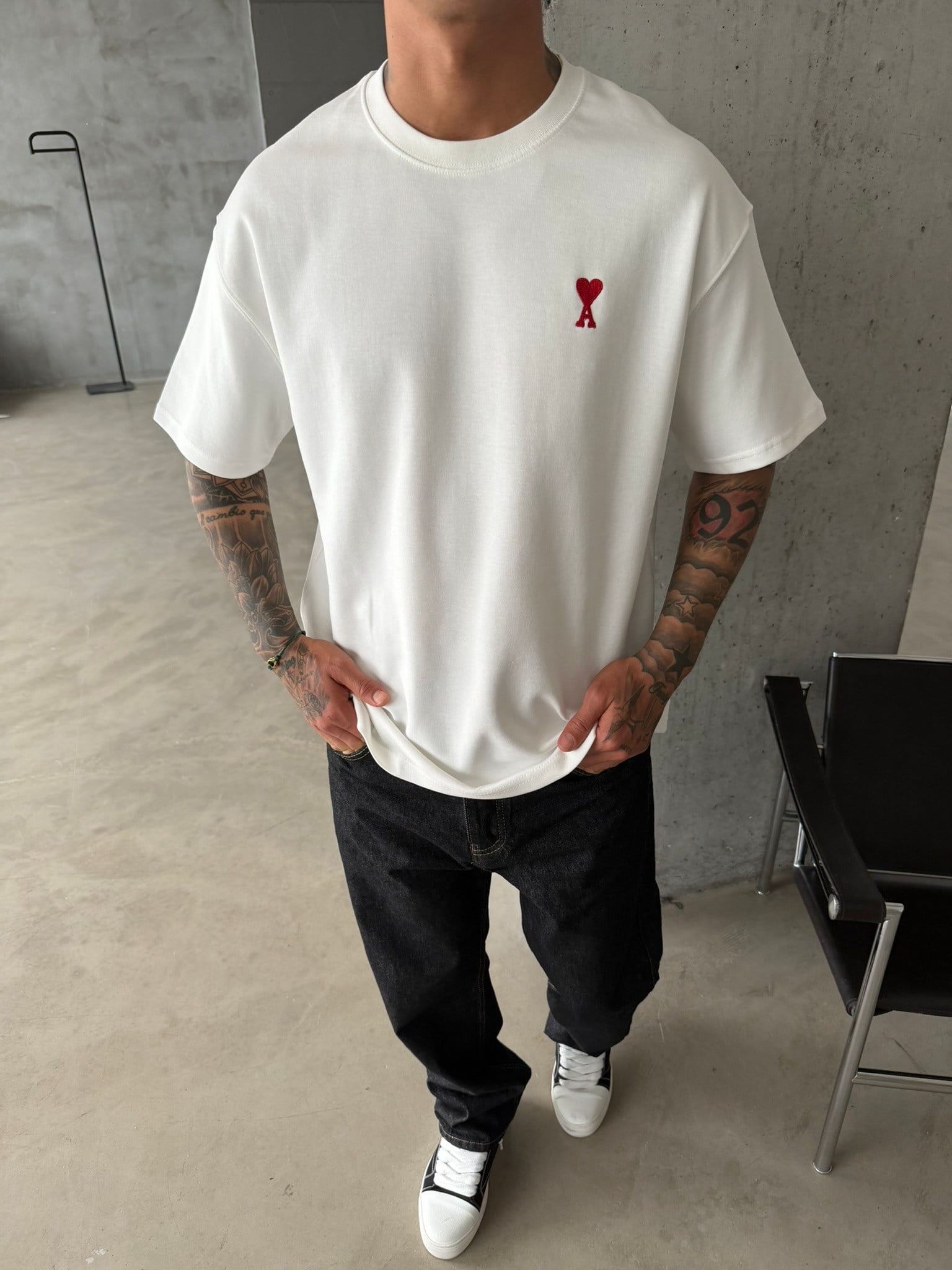 Premium Minimal Nakış A Kalp T-Shirt - Beyaz