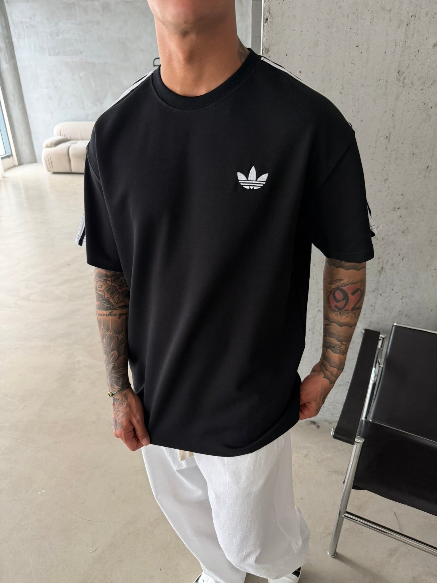 Premium Nakışlı Şeritli T-Shirt - Siyah
