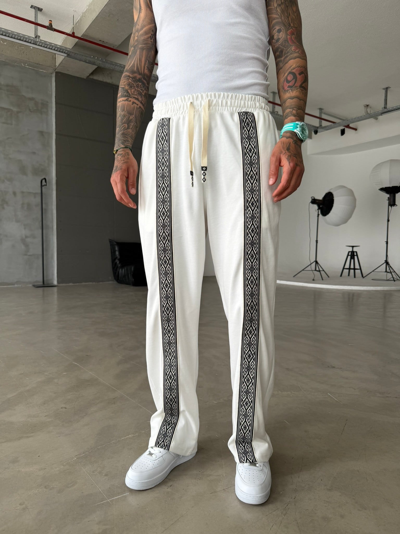 Premium Ön Şerit Detaylı Baggy Eşofman - Beyaz