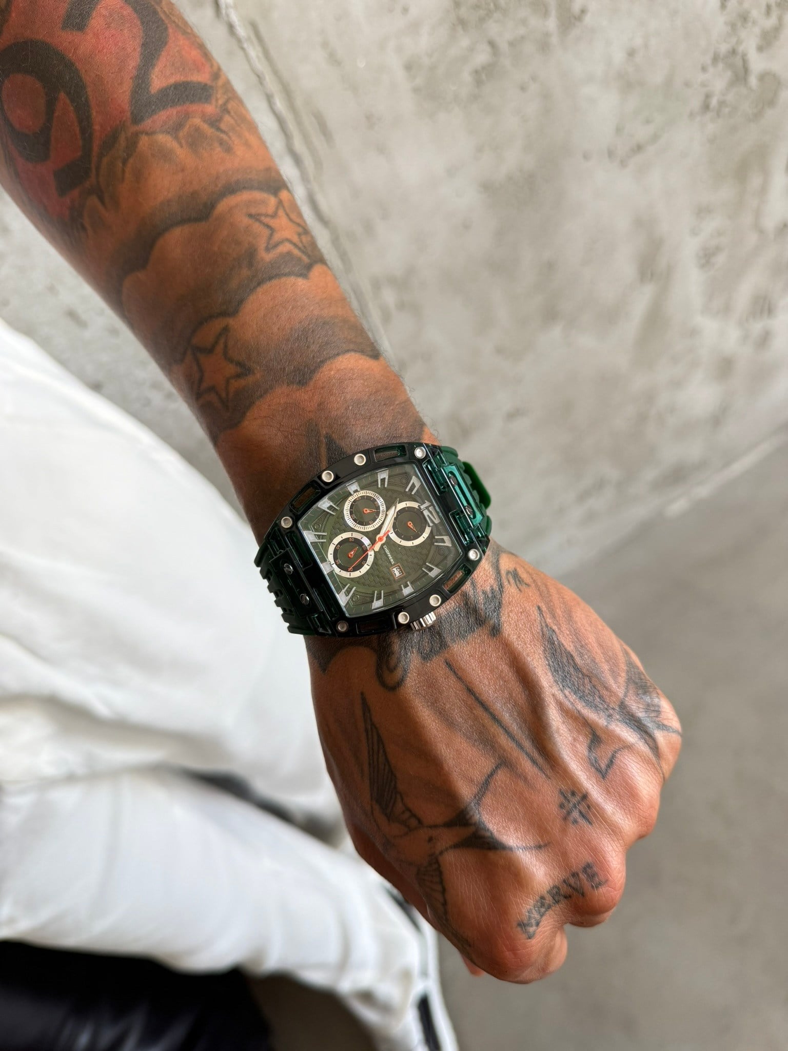 Premium Retro Wacht