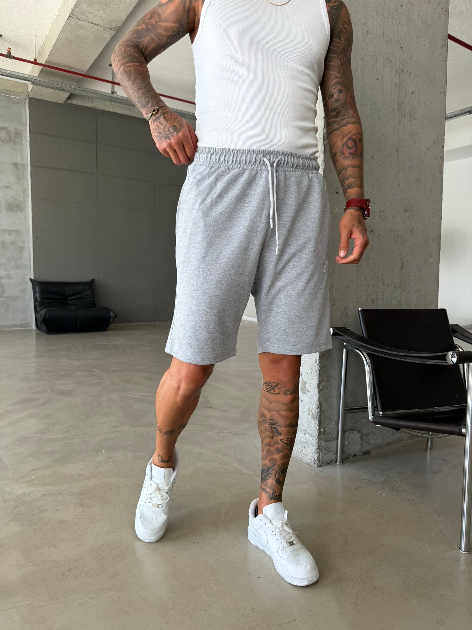 Premium Signature Essential Shorts - Gri