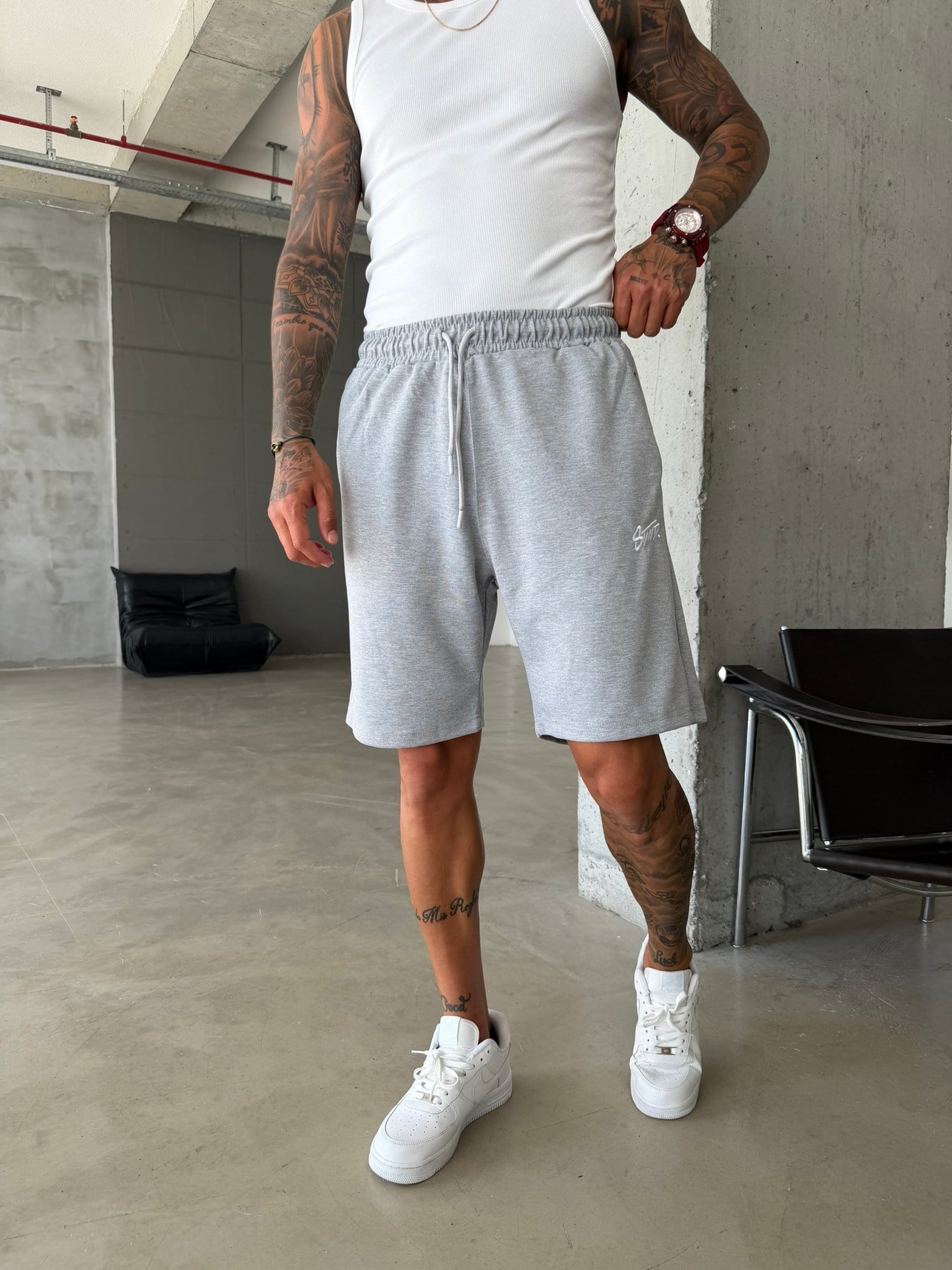 Premium Signature Essential Shorts - Gri