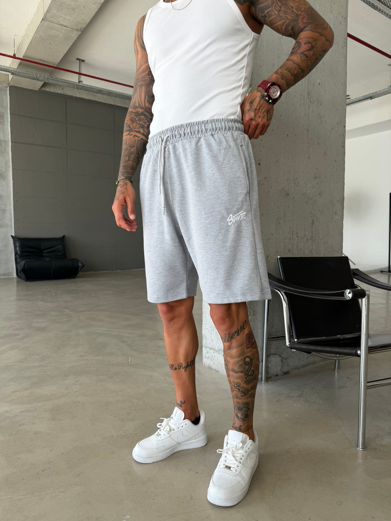 Premium Signature Essential Shorts - Gri