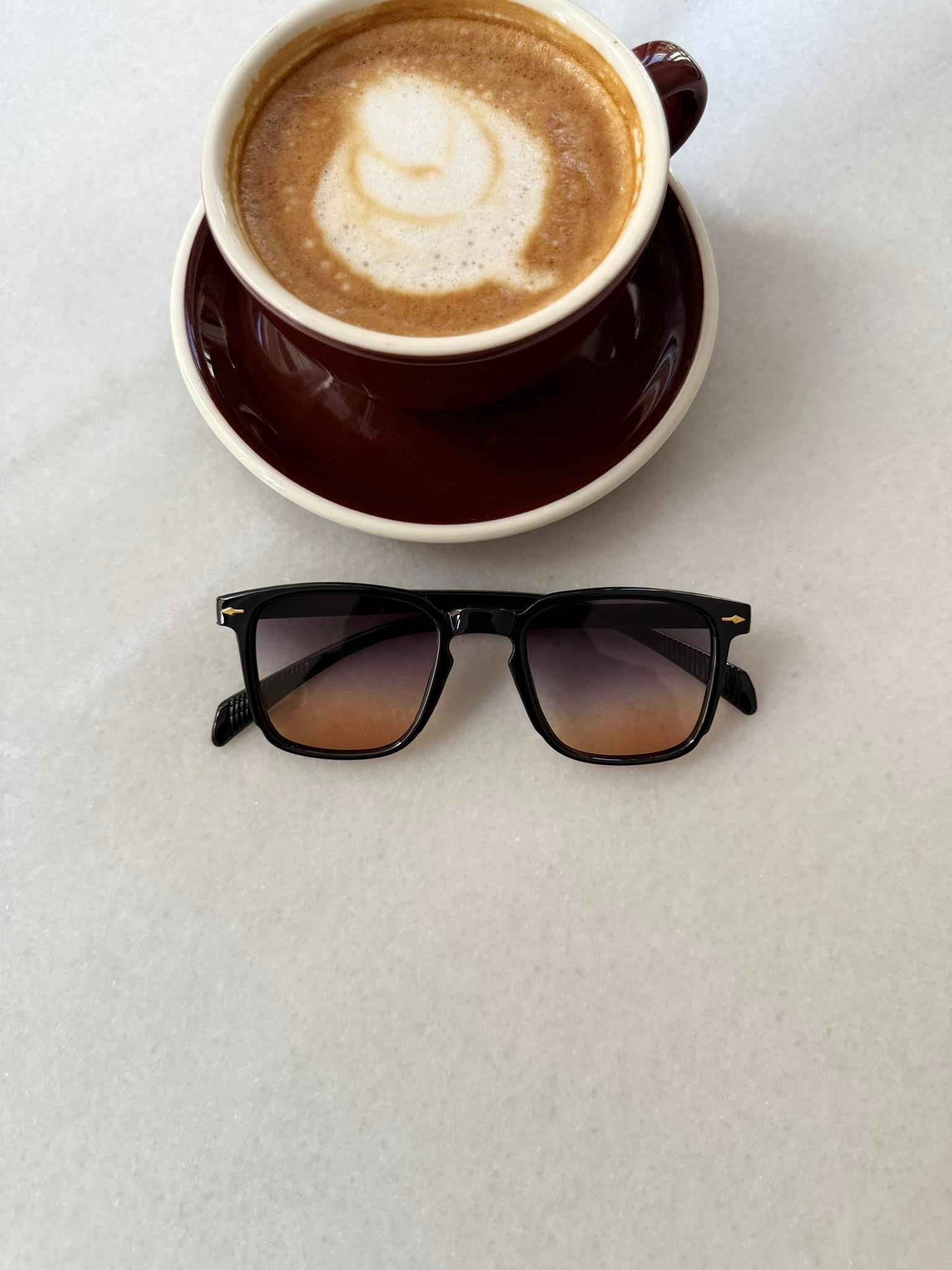 Shadow Fade Siyah Çerçeve Kahve Cam - Siyah