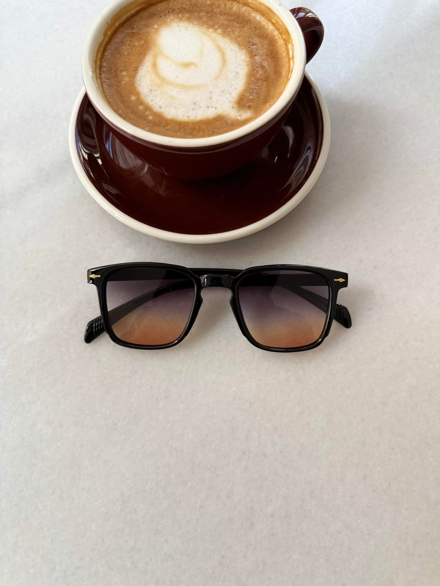 Shadow Fade Siyah Çerçeve Kahve Cam - Siyah