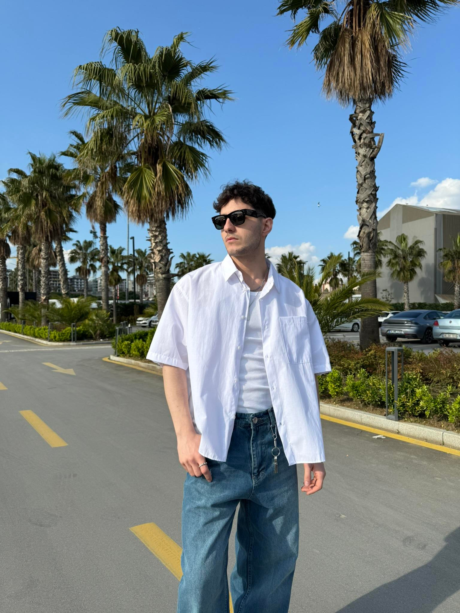 Sırt Yazı Nakışlı Kısakol Gömlek - Beyaz