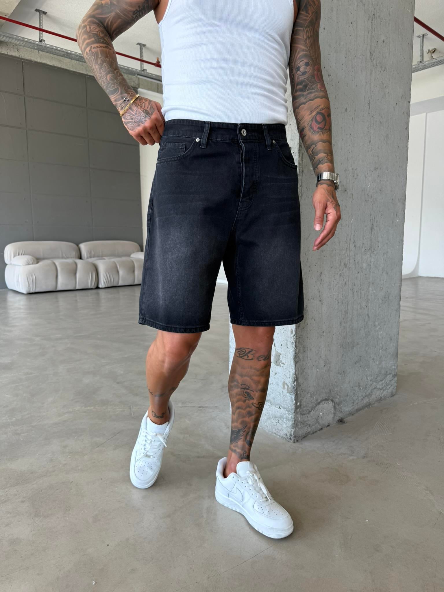Soluk Siyah Denim Şort - Siyah
