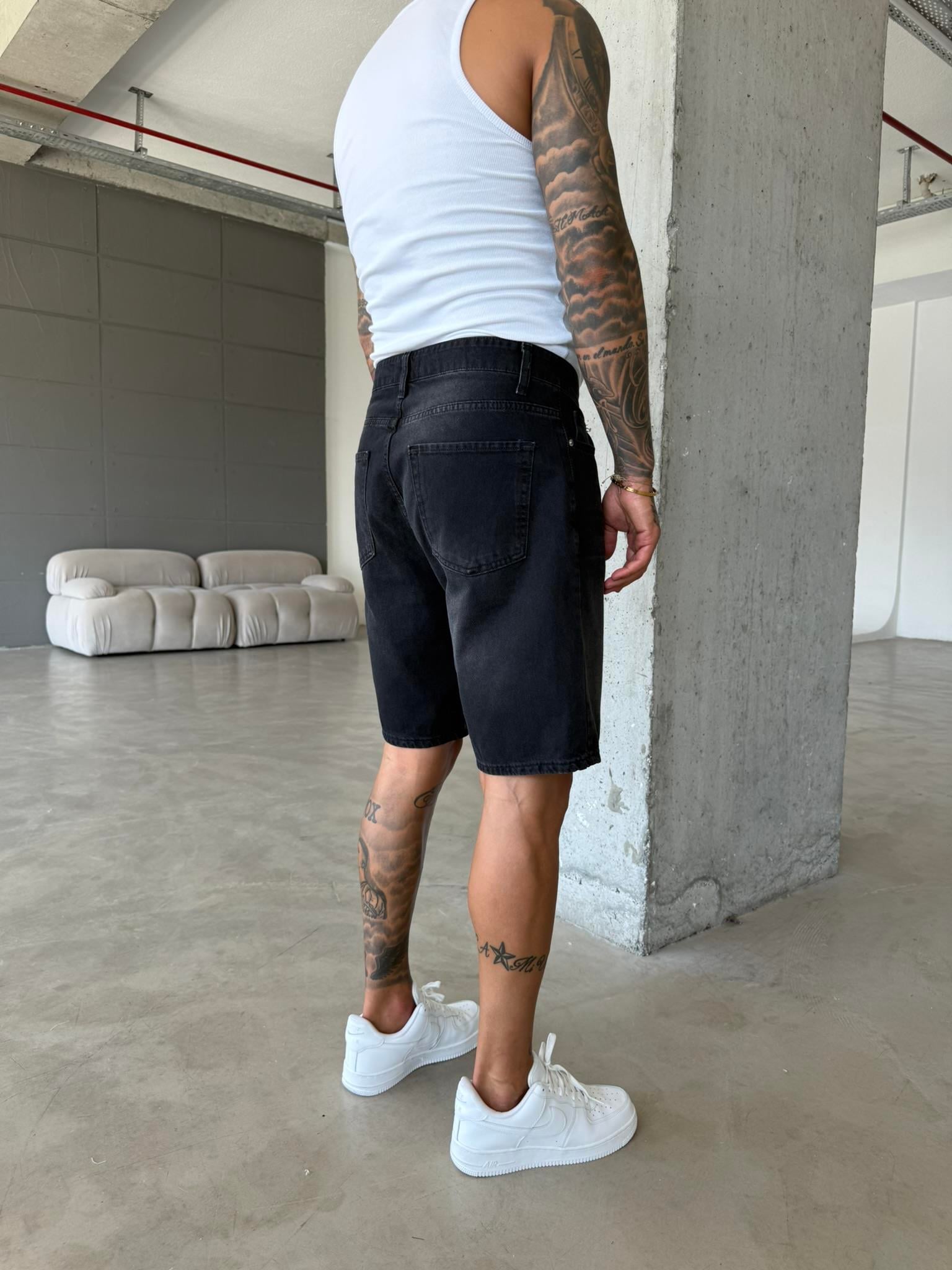 Soluk Siyah Denim Şort - Siyah