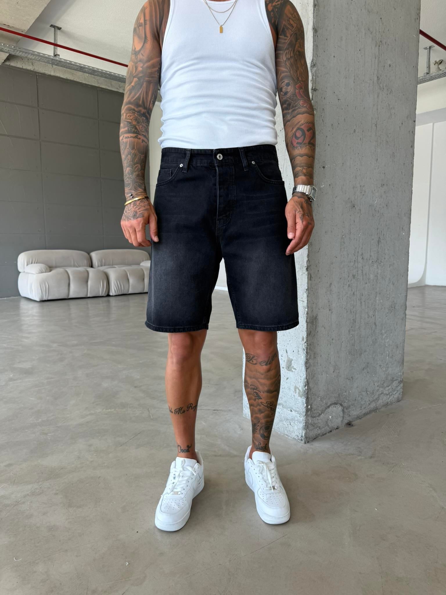 Soluk Siyah Denim Şort - Siyah
