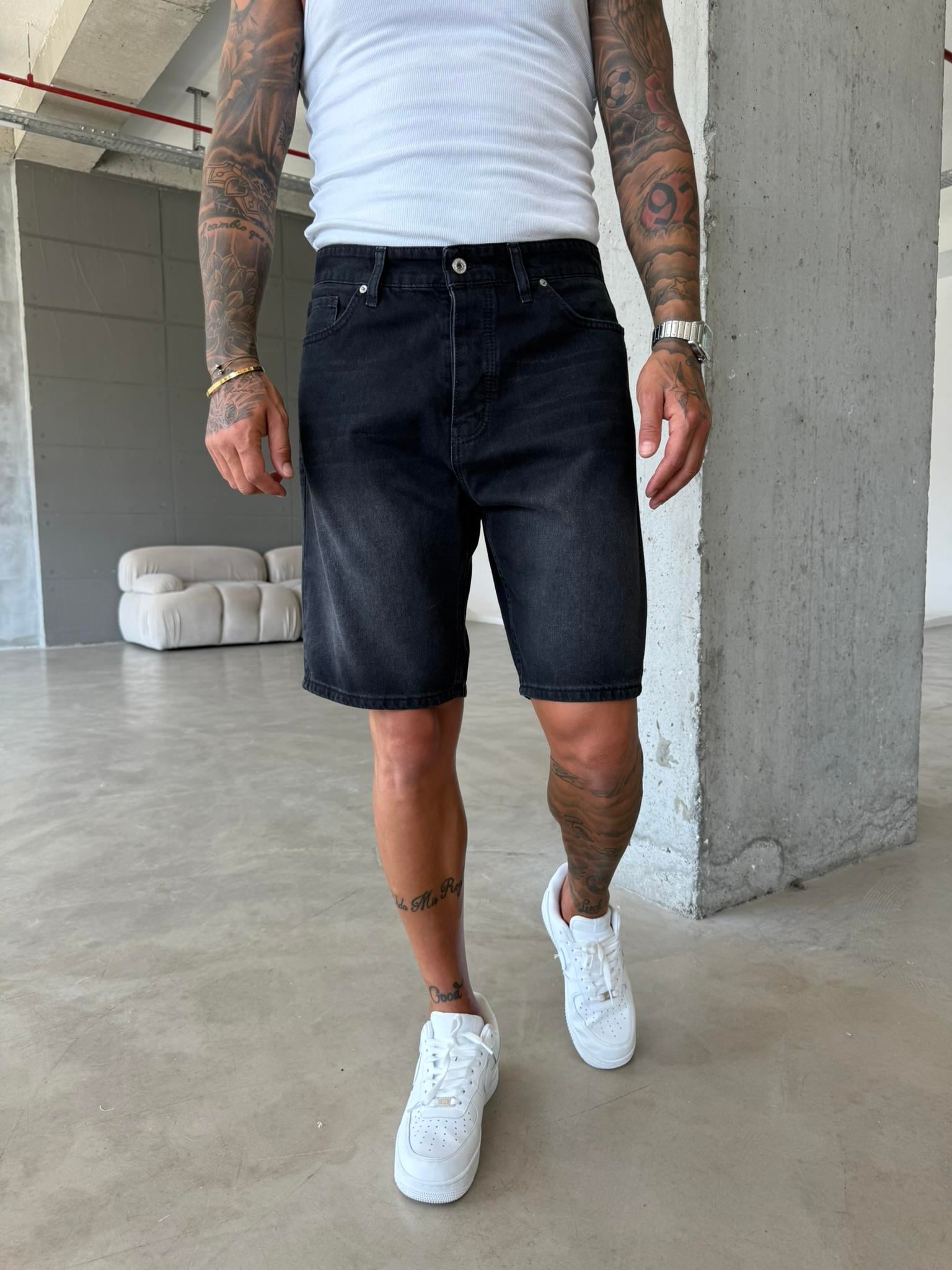 Soluk Siyah Denim Şort - Siyah