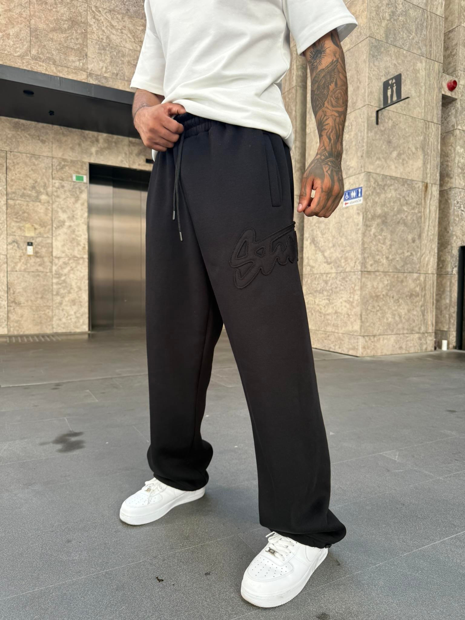 SW Kabartma Yazı Eşofman - Siyah