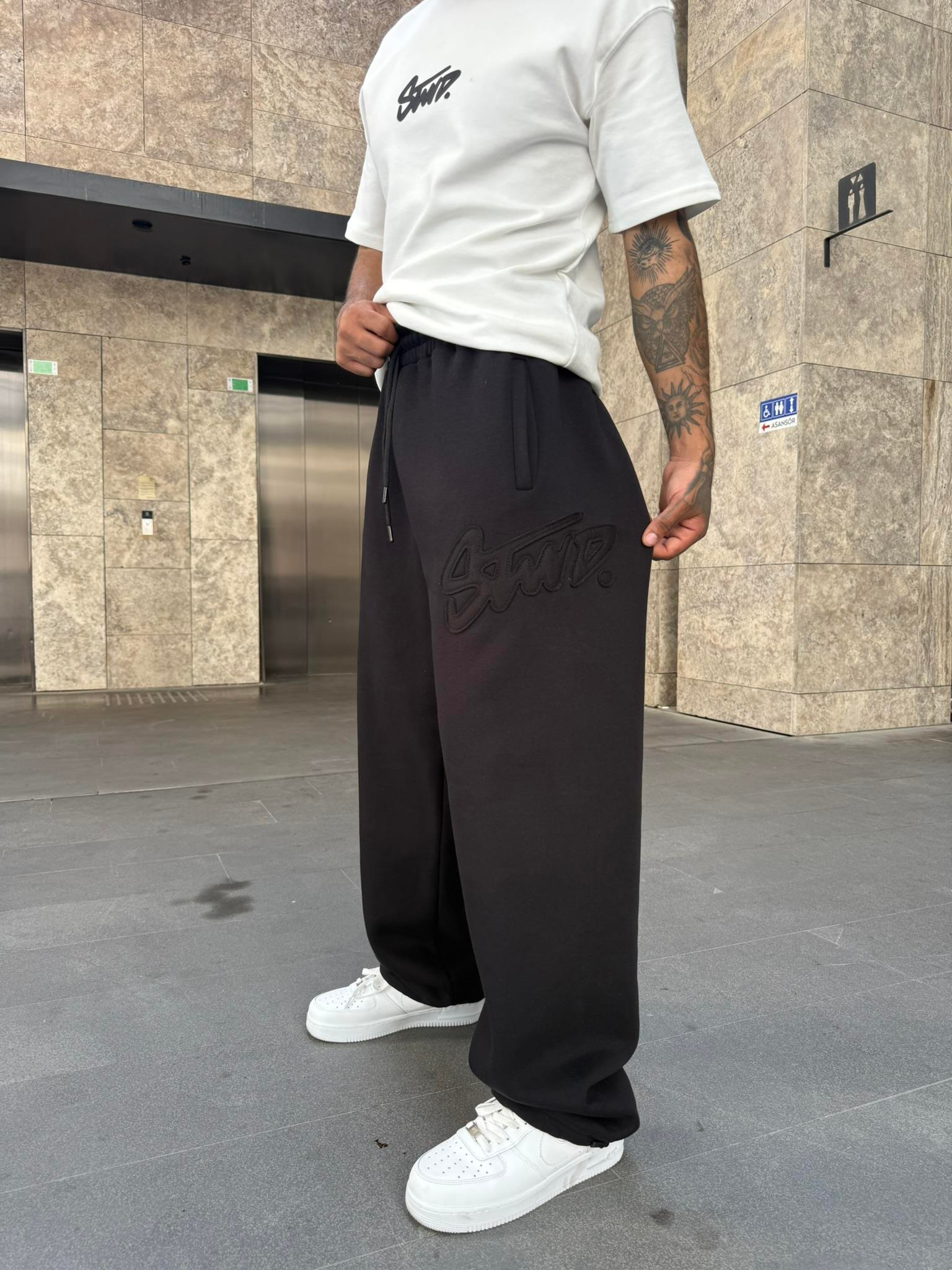 SW Kabartma Yazı Eşofman - Siyah