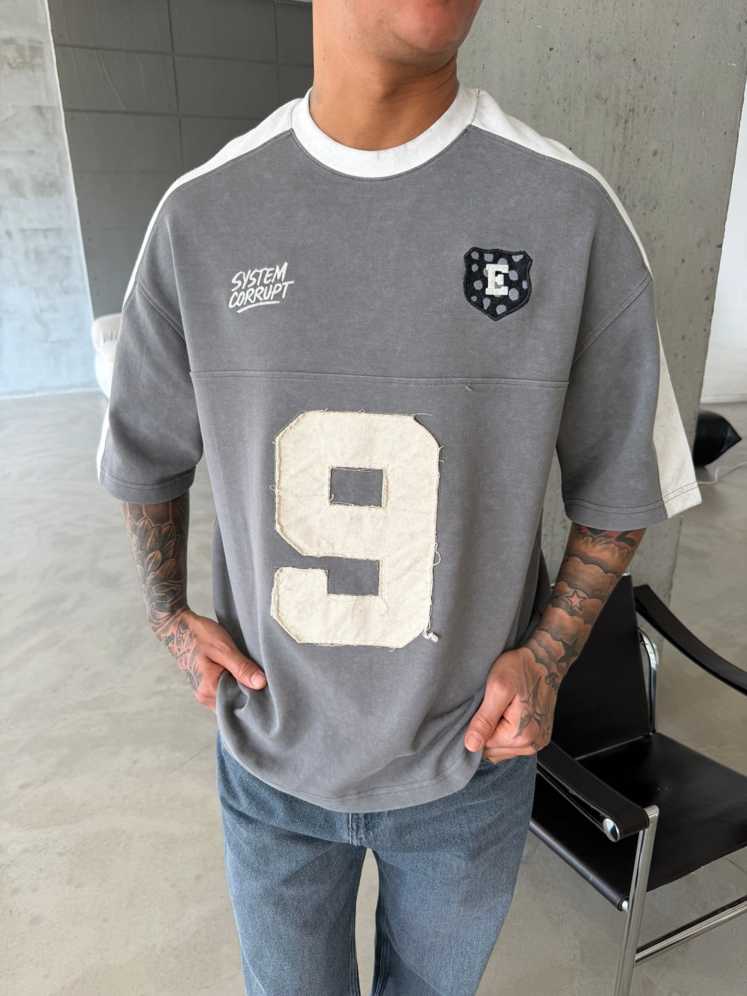 SysTem Corrupt 9 Nakışlı Premium T-Shirt - Füme