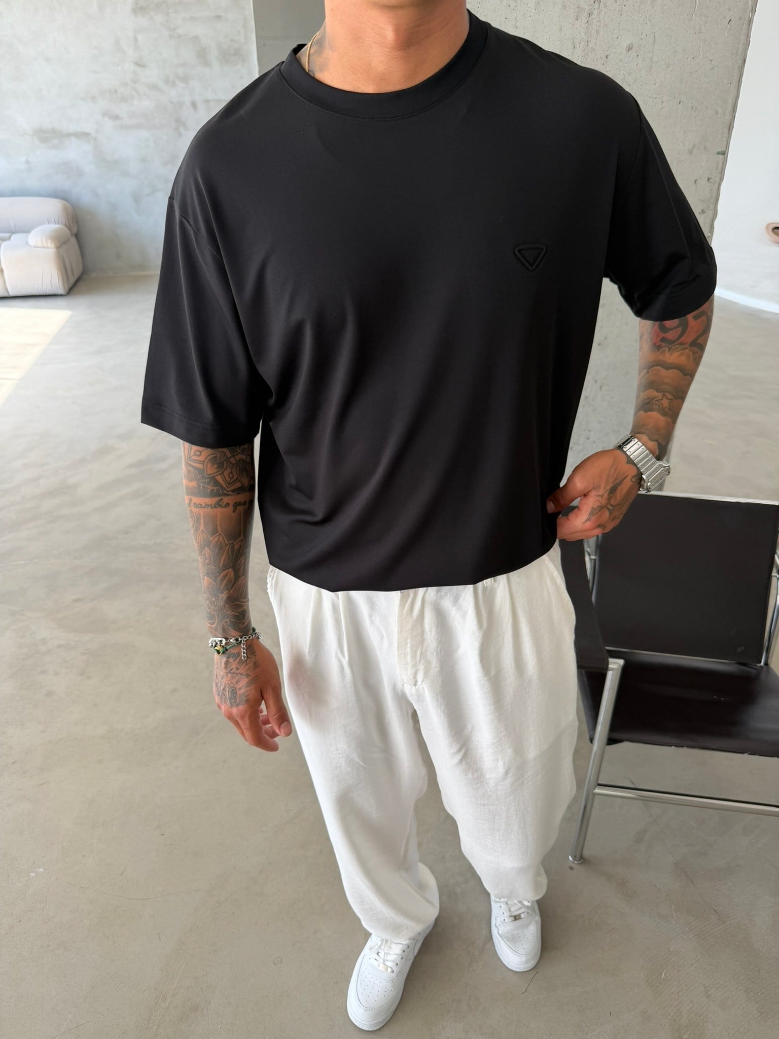 Tesnel Kumaş Old Money T-Shirt - Siyah