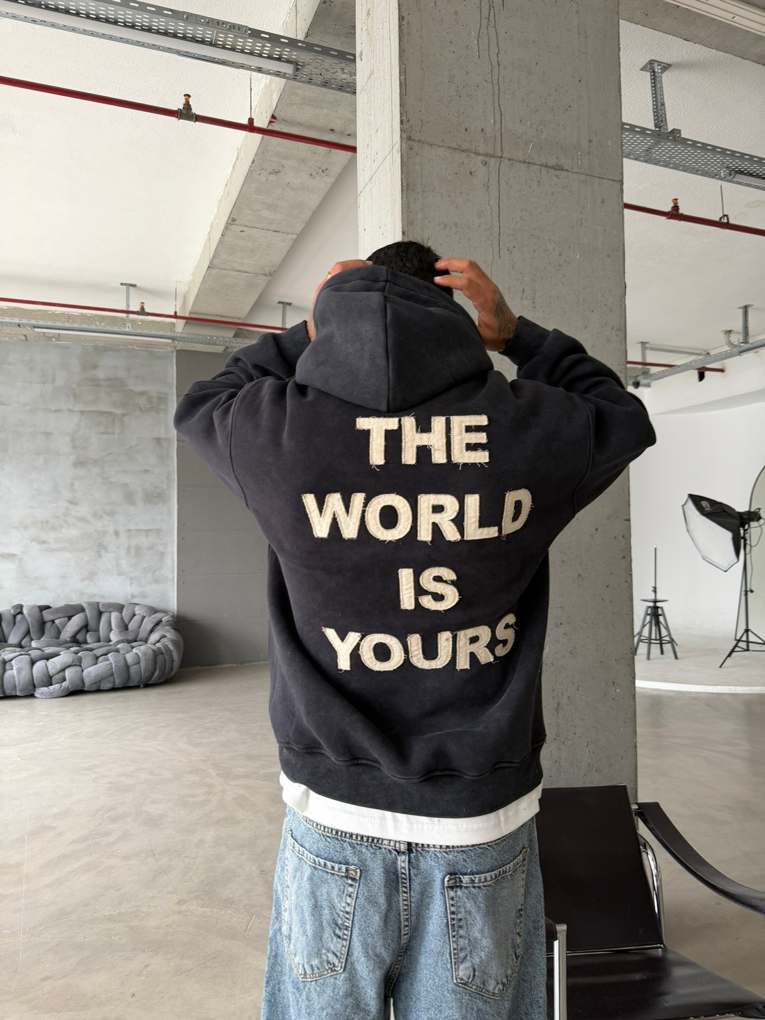 The World Is Your Premium Acid Yıkama Hoodie