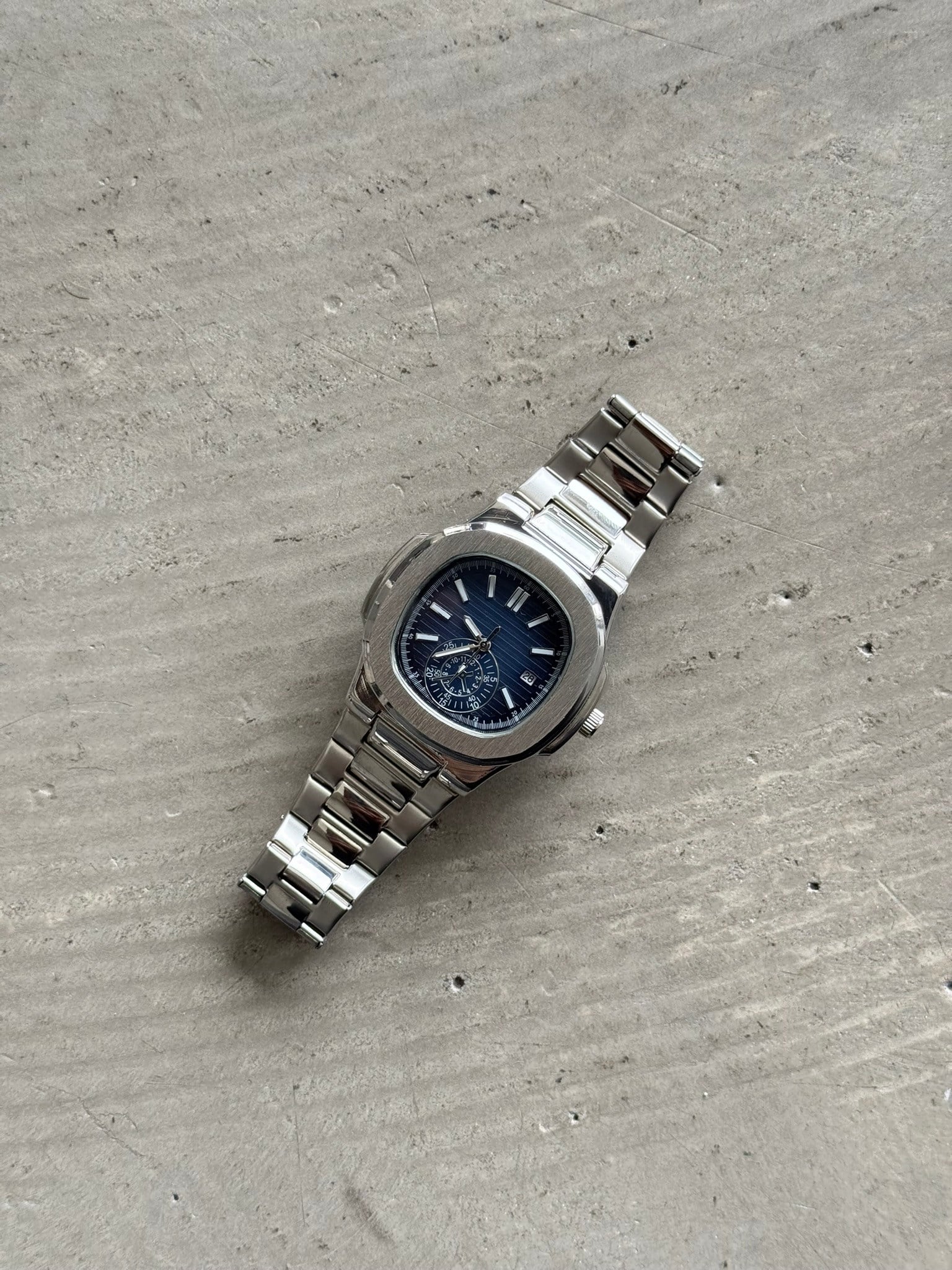 Titan Vault Basic Erkek Saat - Lacivert
