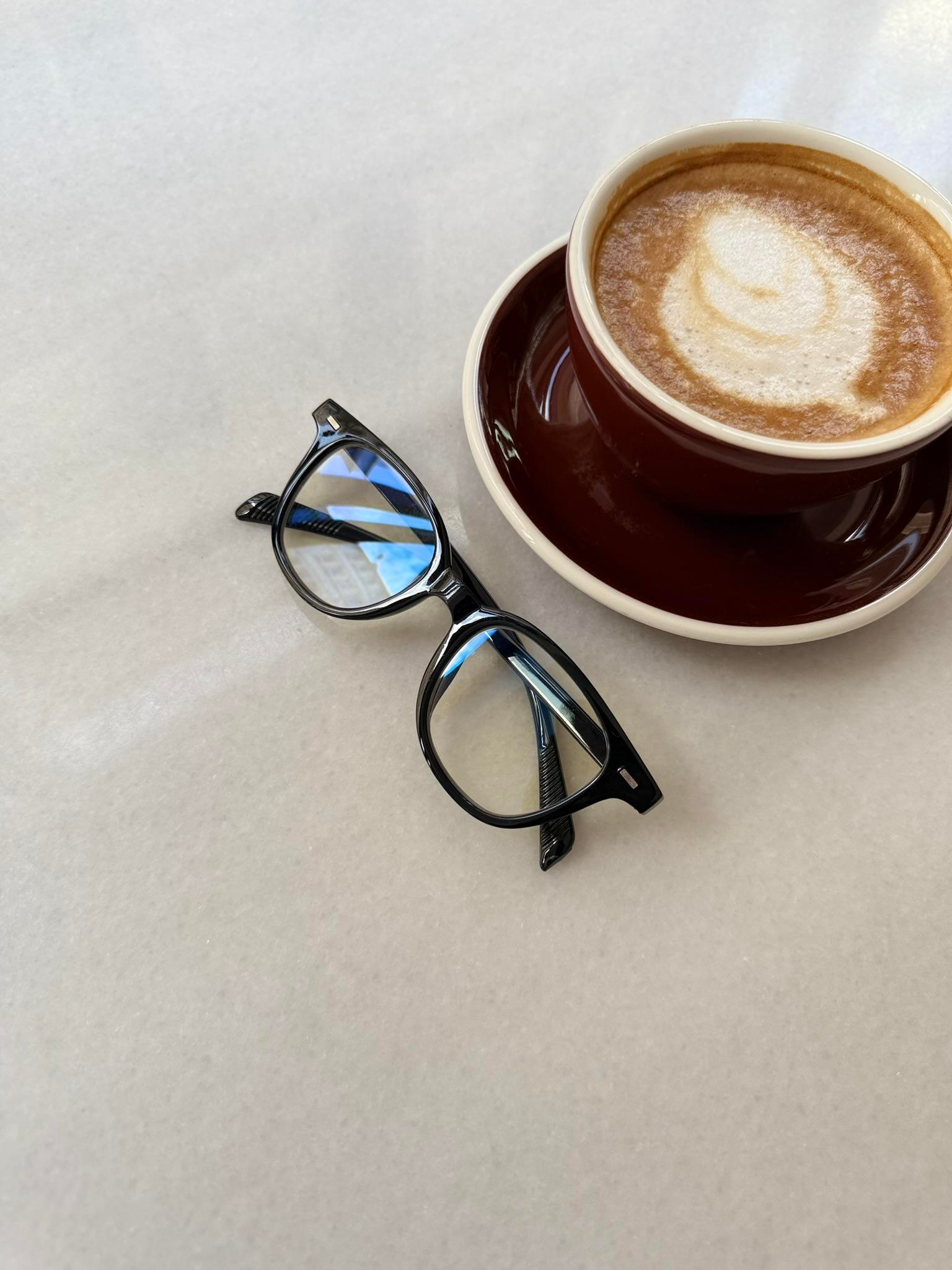 Urban Clear Siyah Çerçeveli Şeffaf Cam Gözlük - Şeffaf