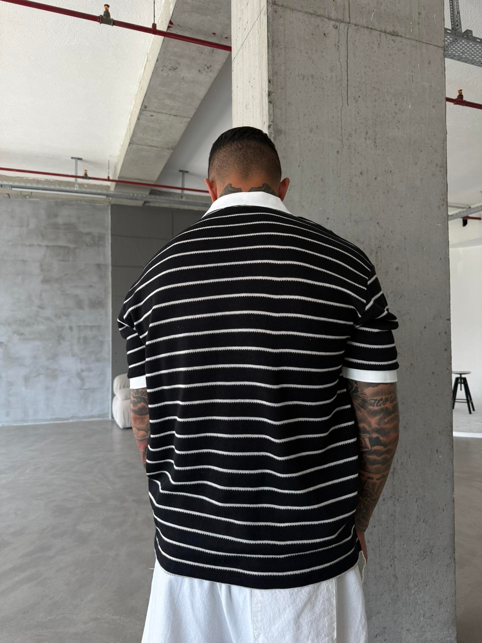 Yarım Pat Gömlek Yaka Çizgili Triko T-Shirt  - Siyah