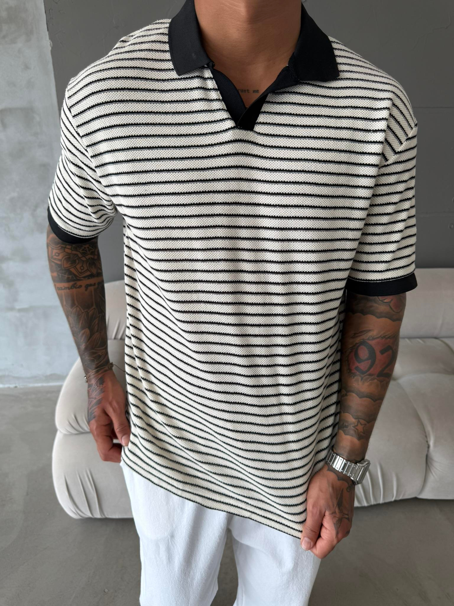 Yarım Pat Gömlek Yaka Çizgili Triko T-Shirt  - Beyaz