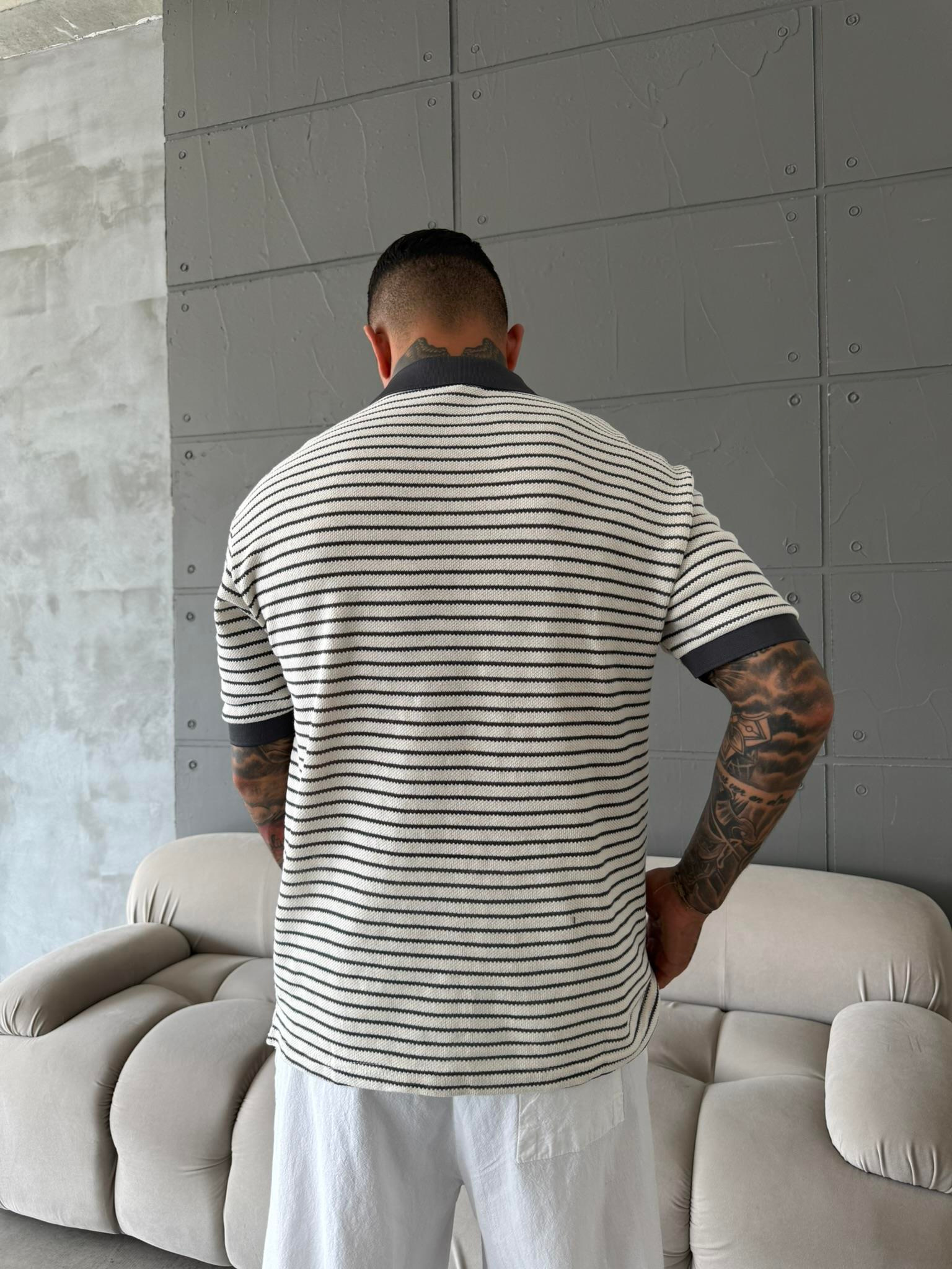 Yarım Pat Gömlek Yaka Çizgili Triko T-Shirt  - Gri