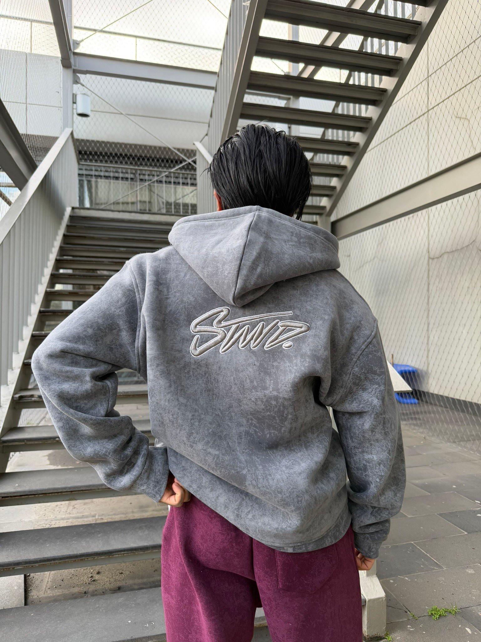 Yıkamlalı Sırt Nakışlı Premium Hırka - Gri