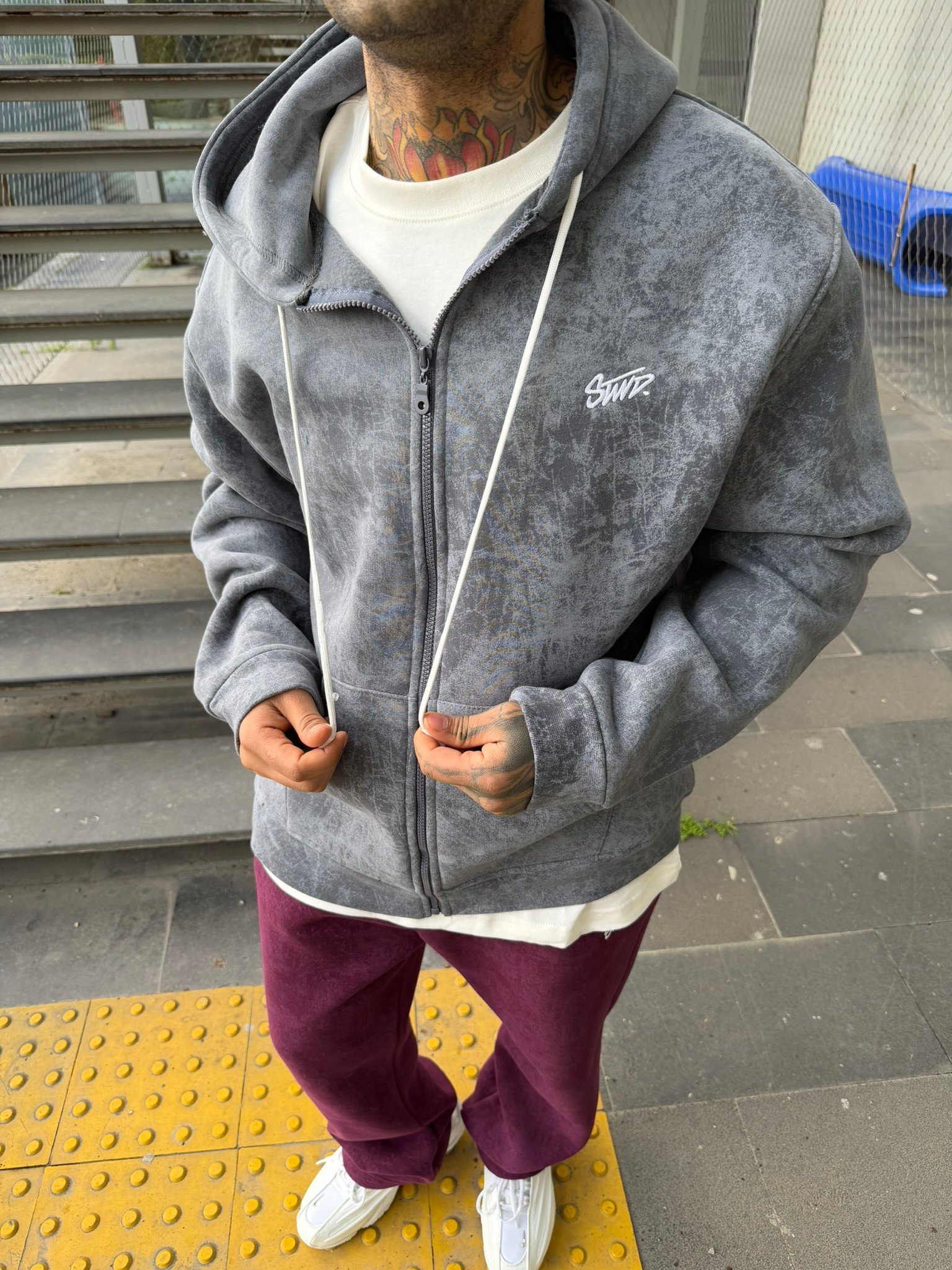 Yıkamlalı Sırt Nakışlı Premium Hırka - Gri