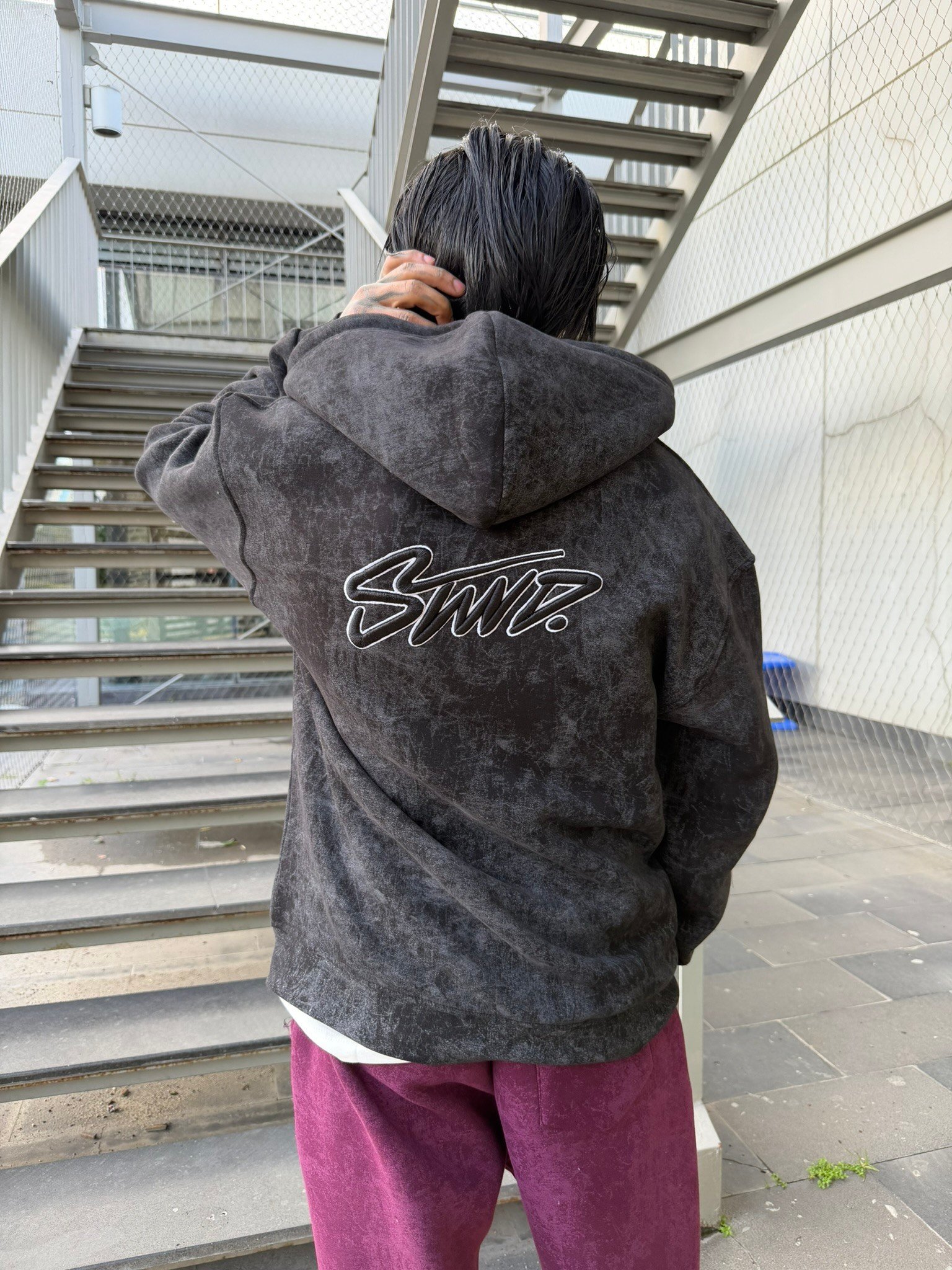 Yıkamlalı Sırt Nakışlı Premium Hırka - Siyah