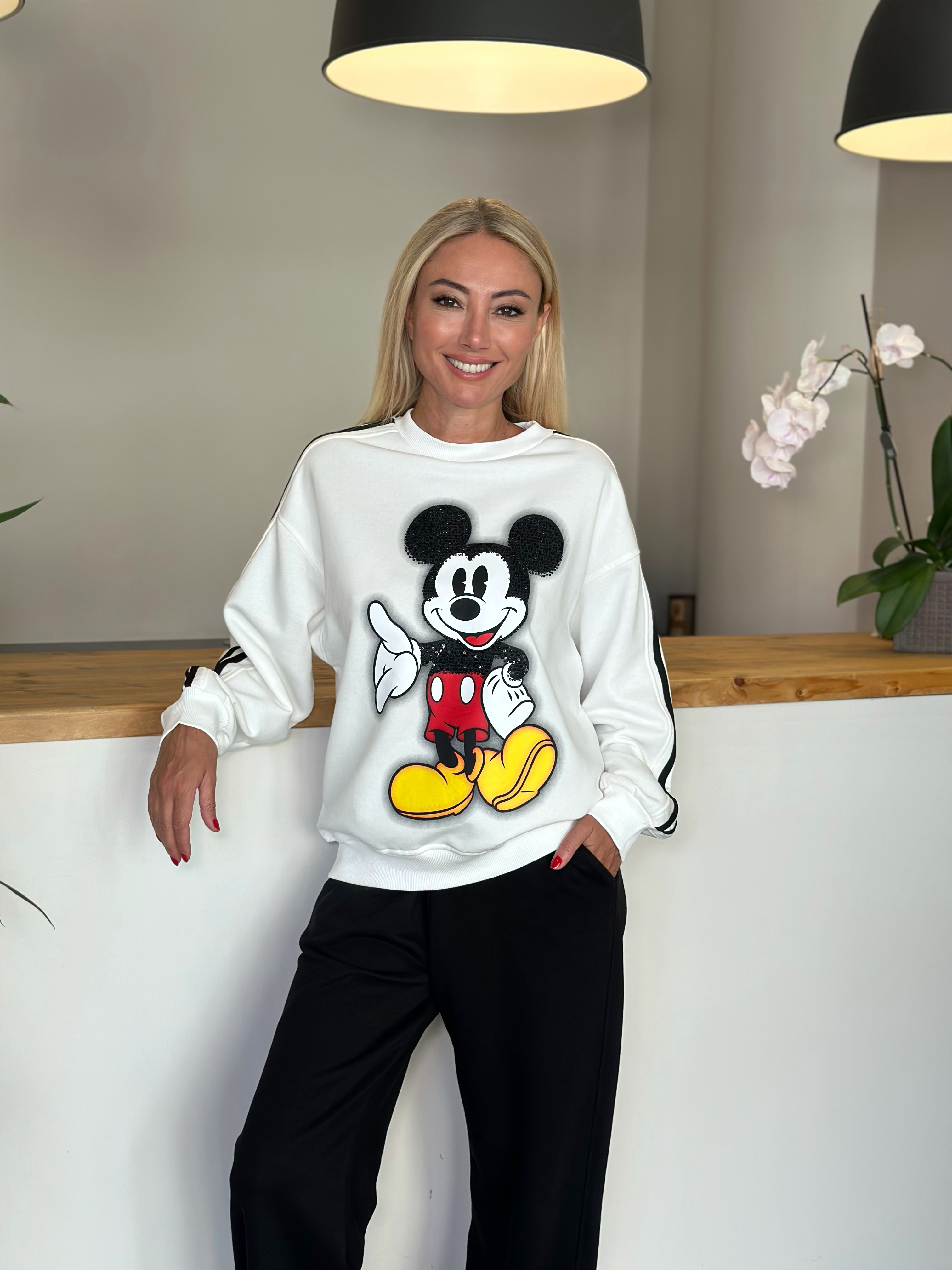 Beyaz Siyah Şeritli Mickey Sweat Askı00296