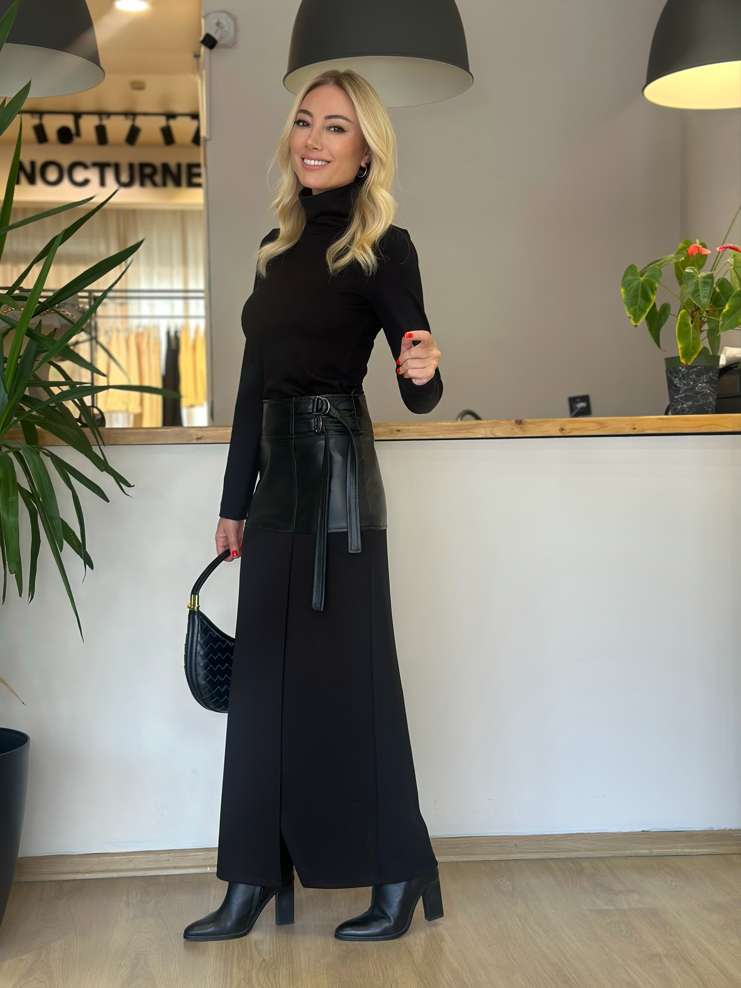 BGN Workshop Deri Detaylı Etek Askı0044