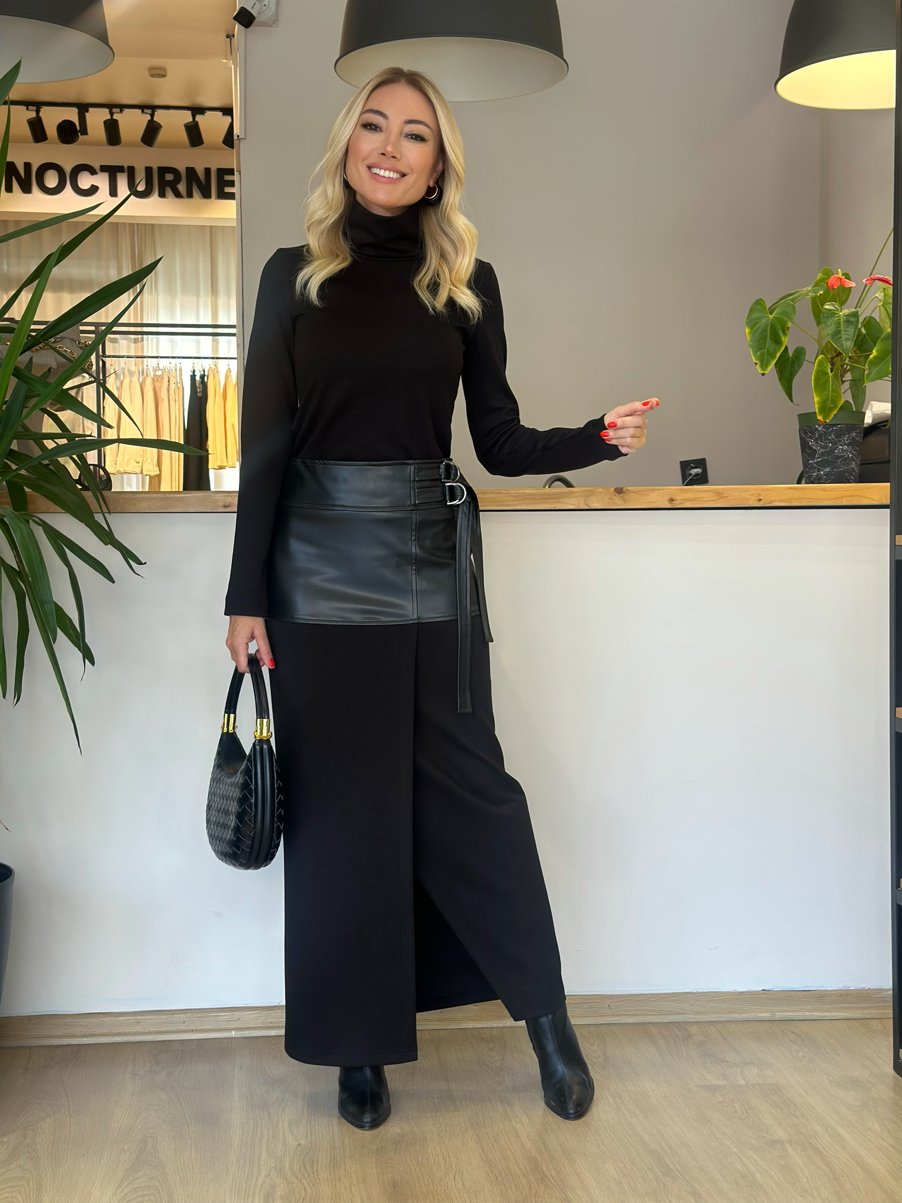 BGN Workshop Deri Detaylı Etek Askı0044