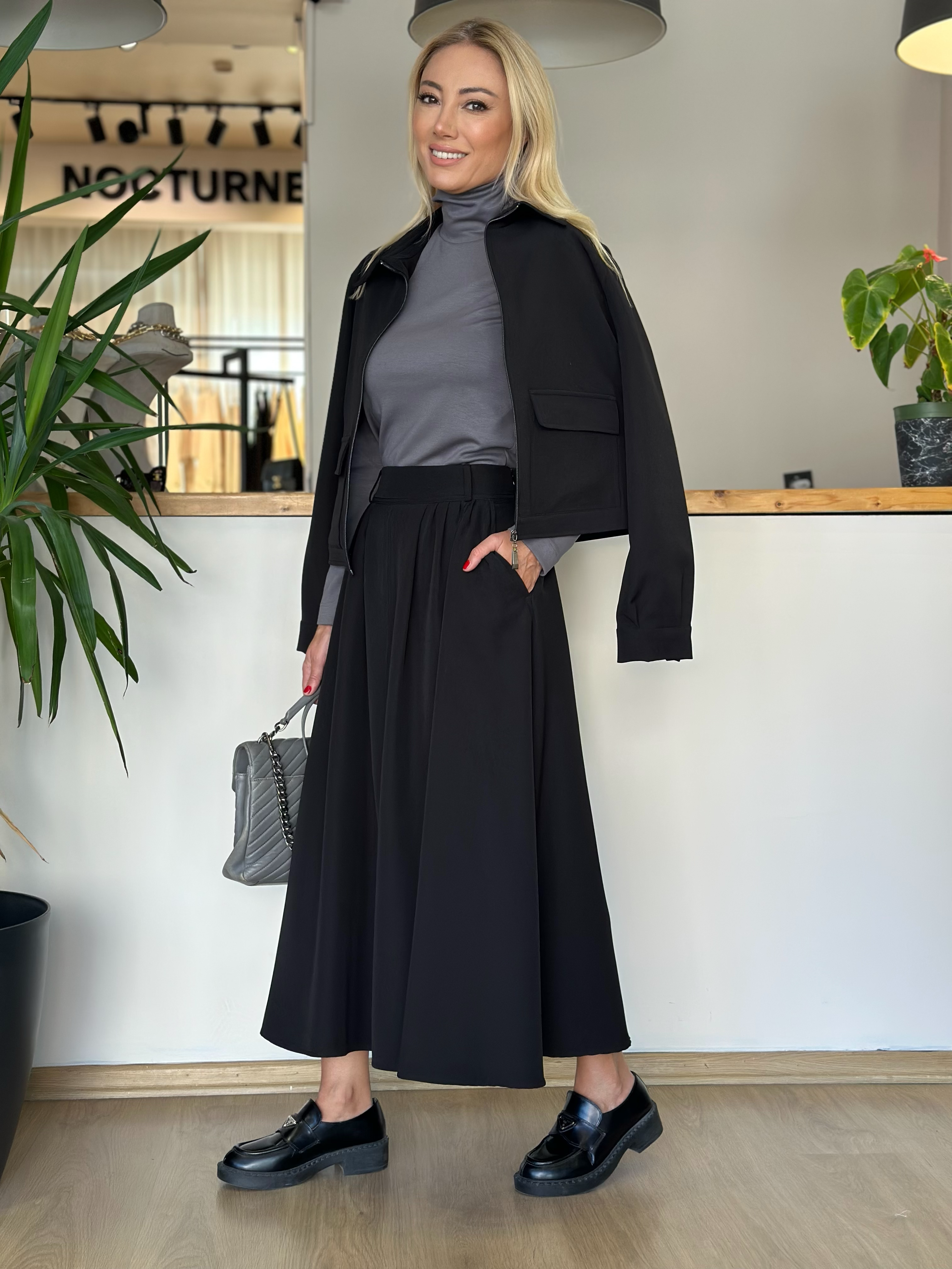 BGN Workshop Siyah Etek Askı0032