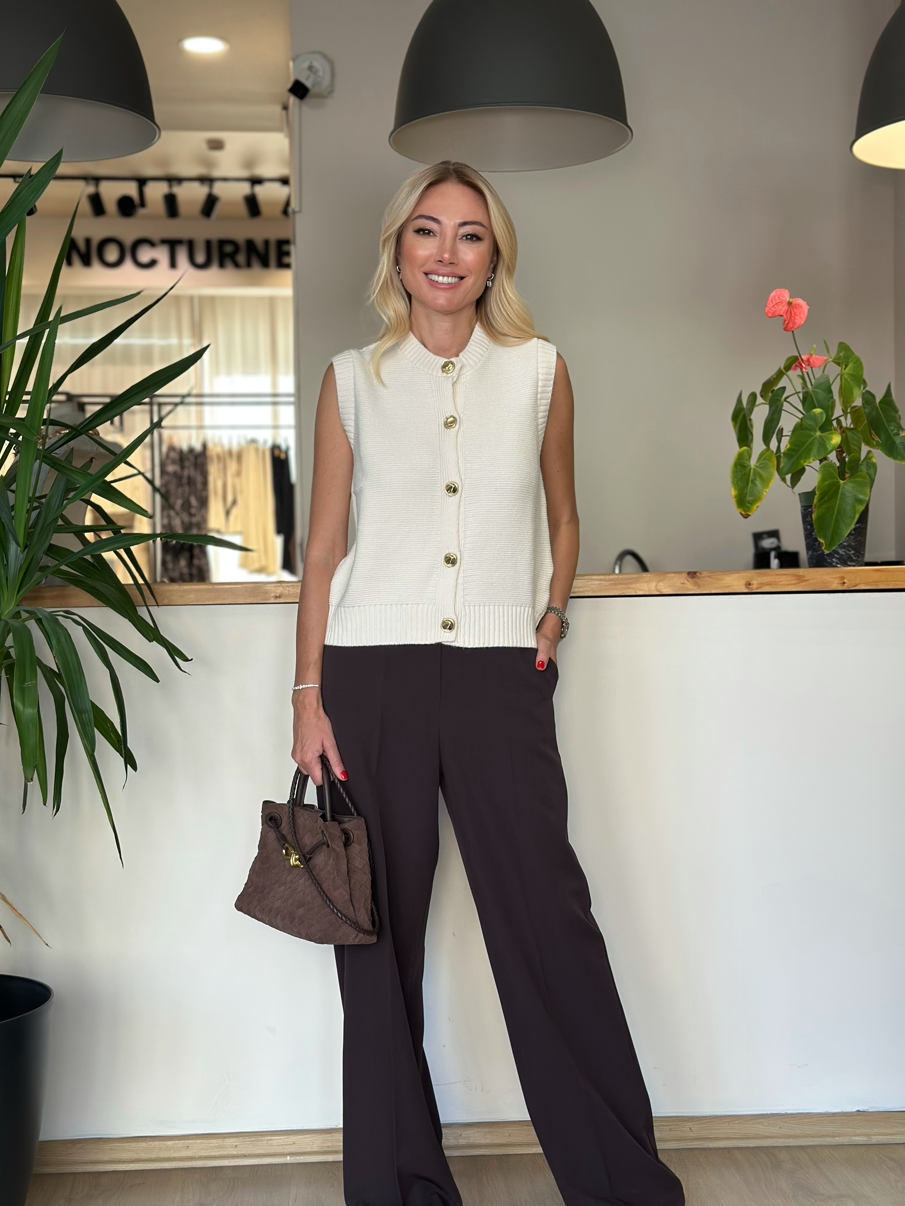 Ekru Düğme Detaylı Yelek Askı0085