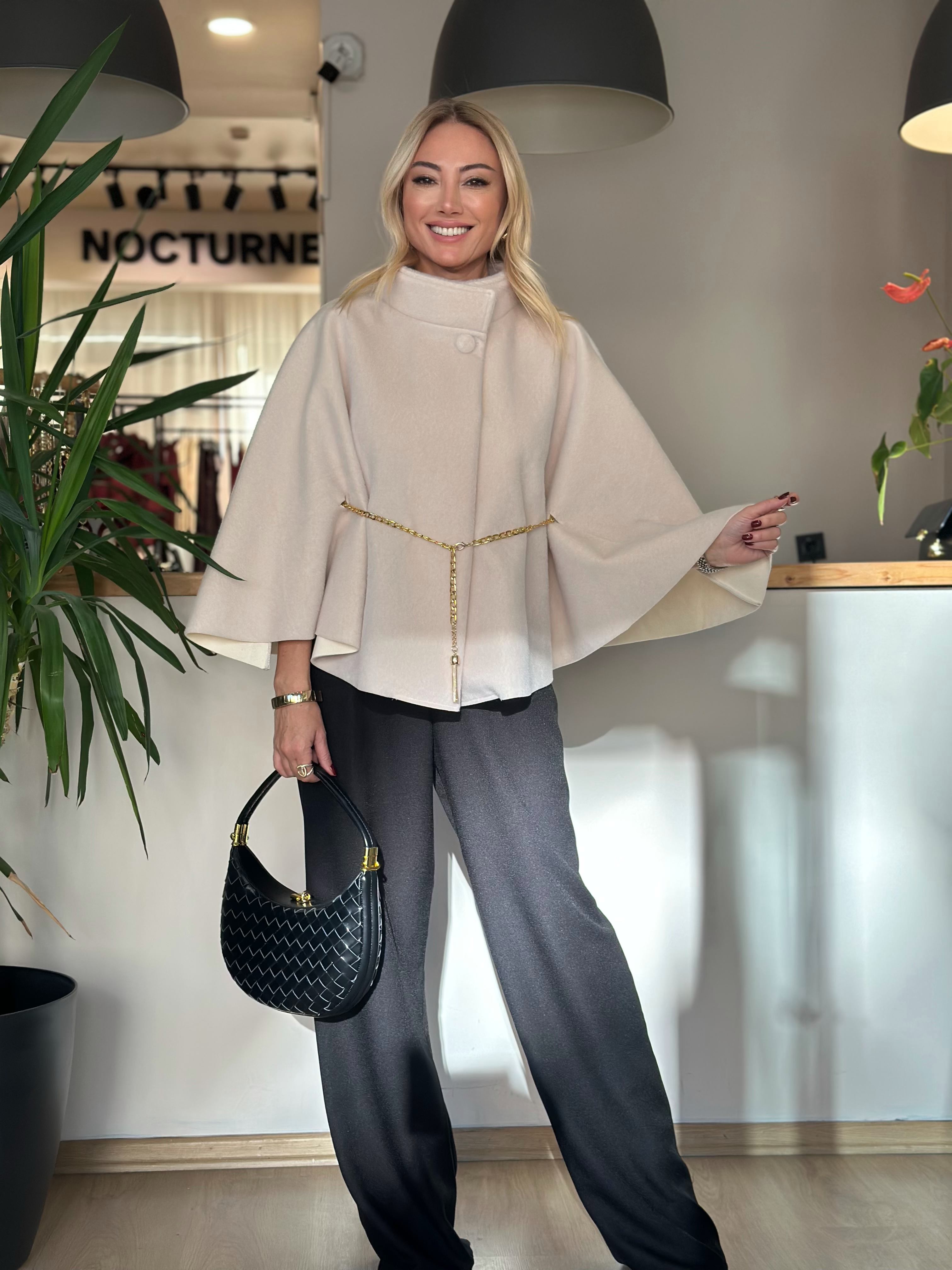 Ekru Pelerin Panço Askı00242