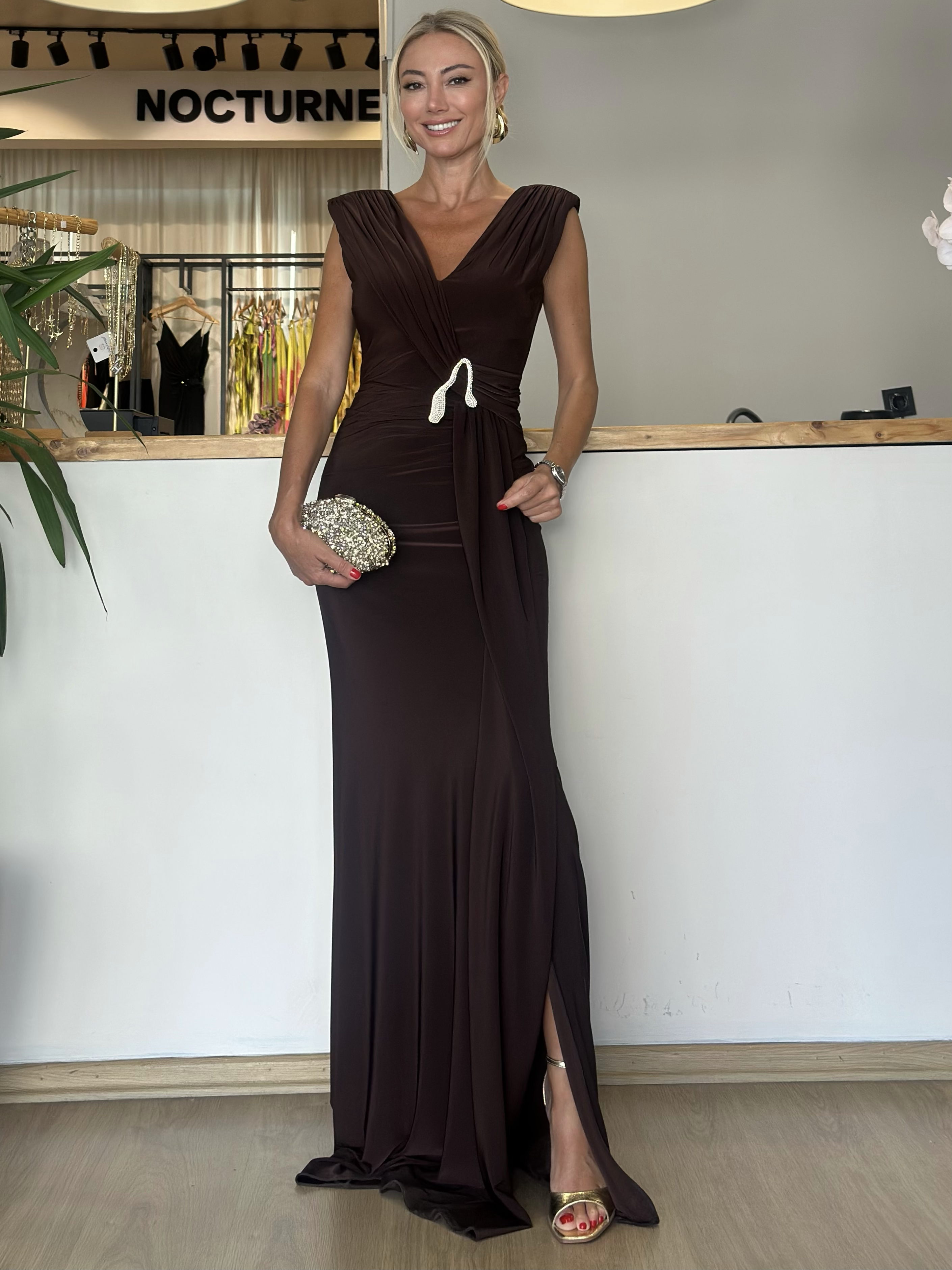 Kahve Gold Toka Detaylı Tasarım Elbise Askı00282