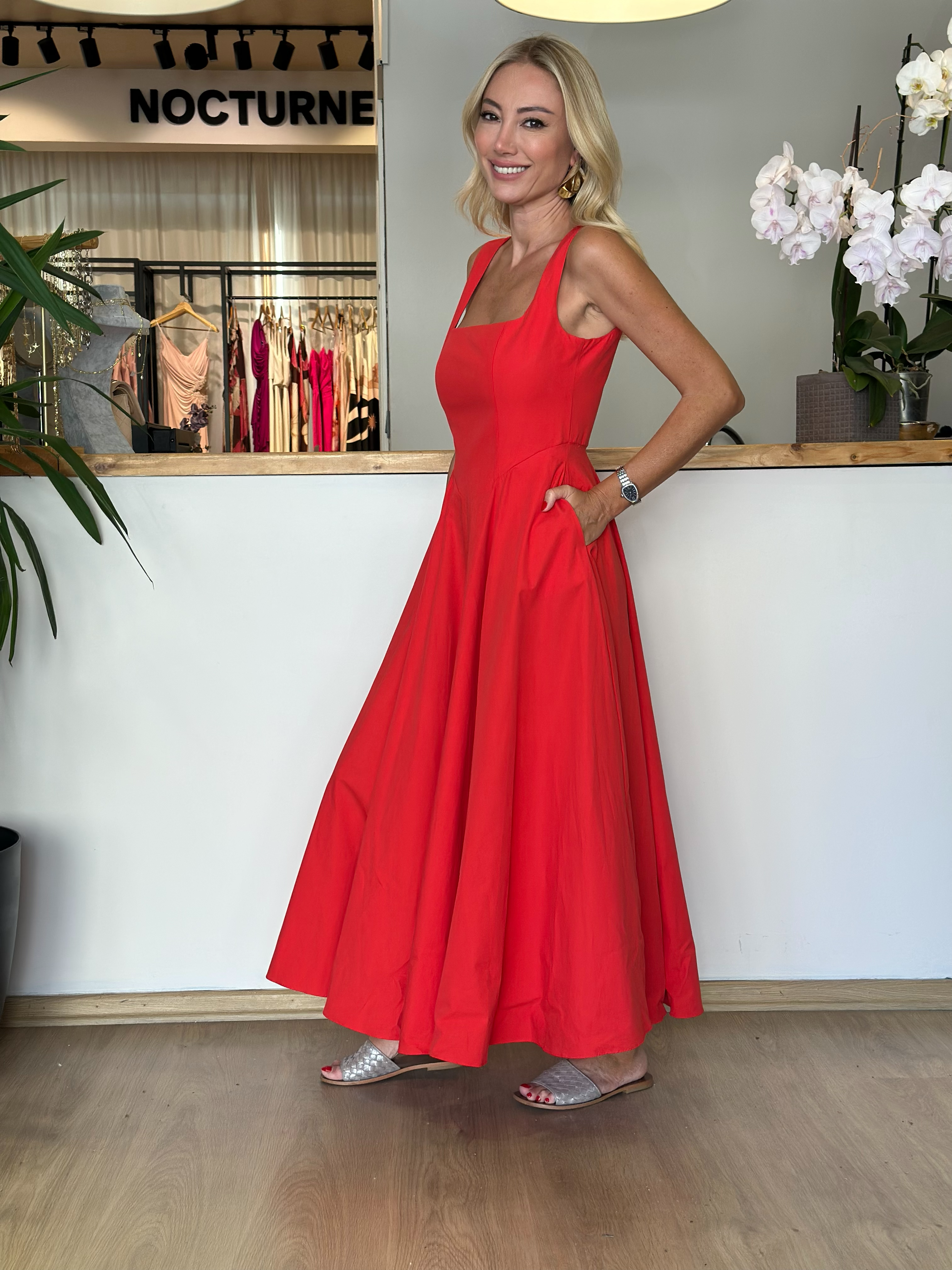 Kırmızı Prenses Model Elbise Askı00278