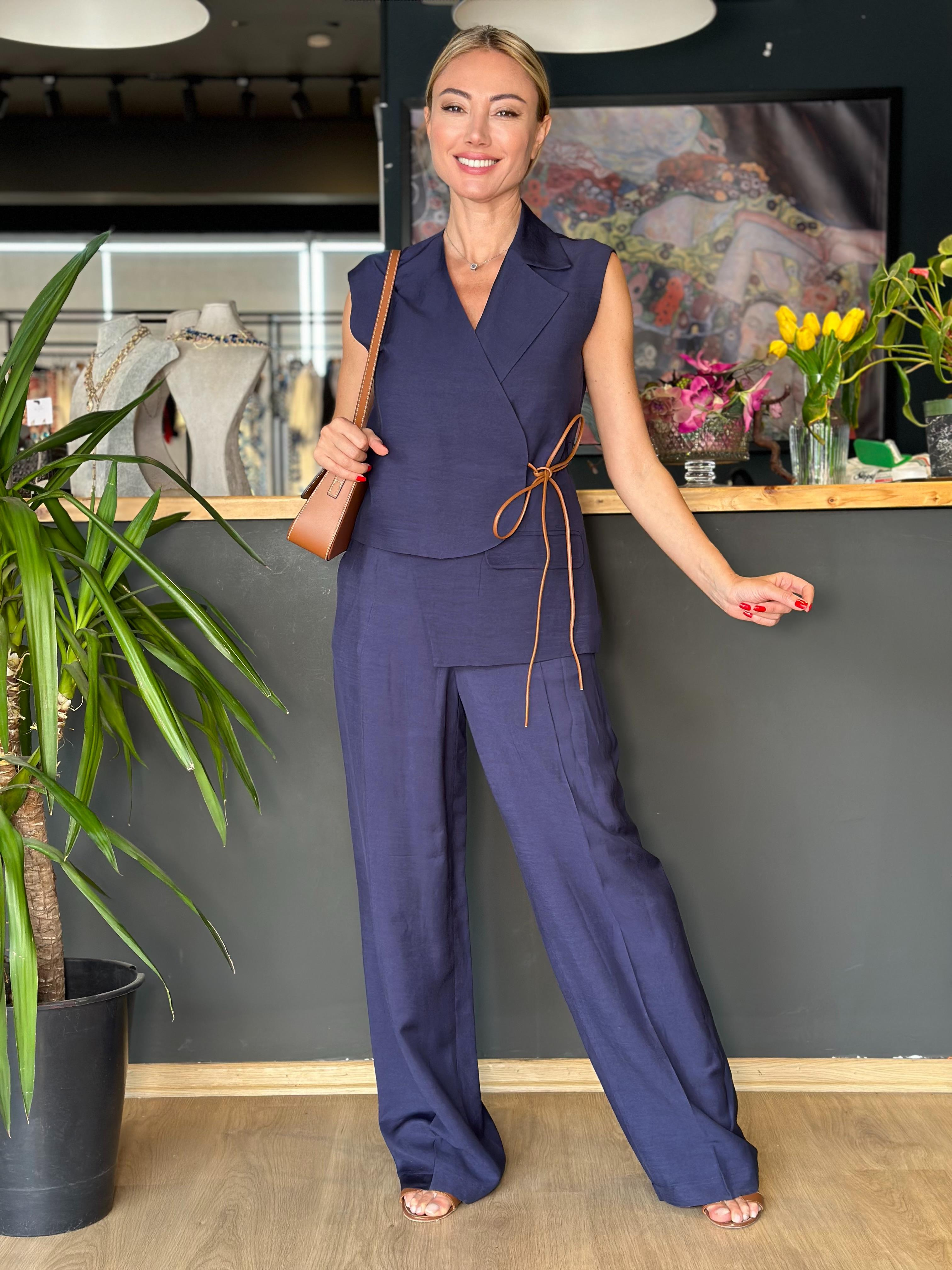 Lacivert Asimetrik Yelekli Özel Dikim Takım