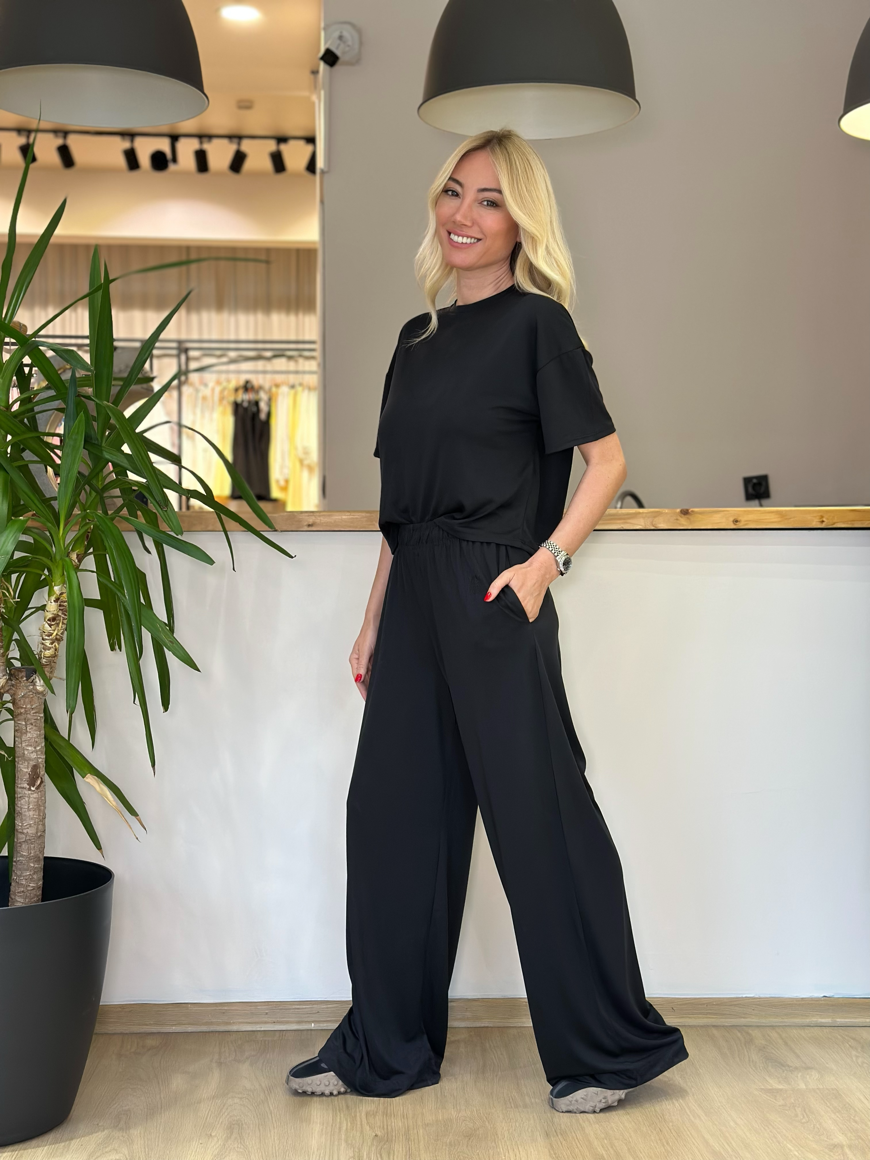 Marka Model Siyah Modal Takım