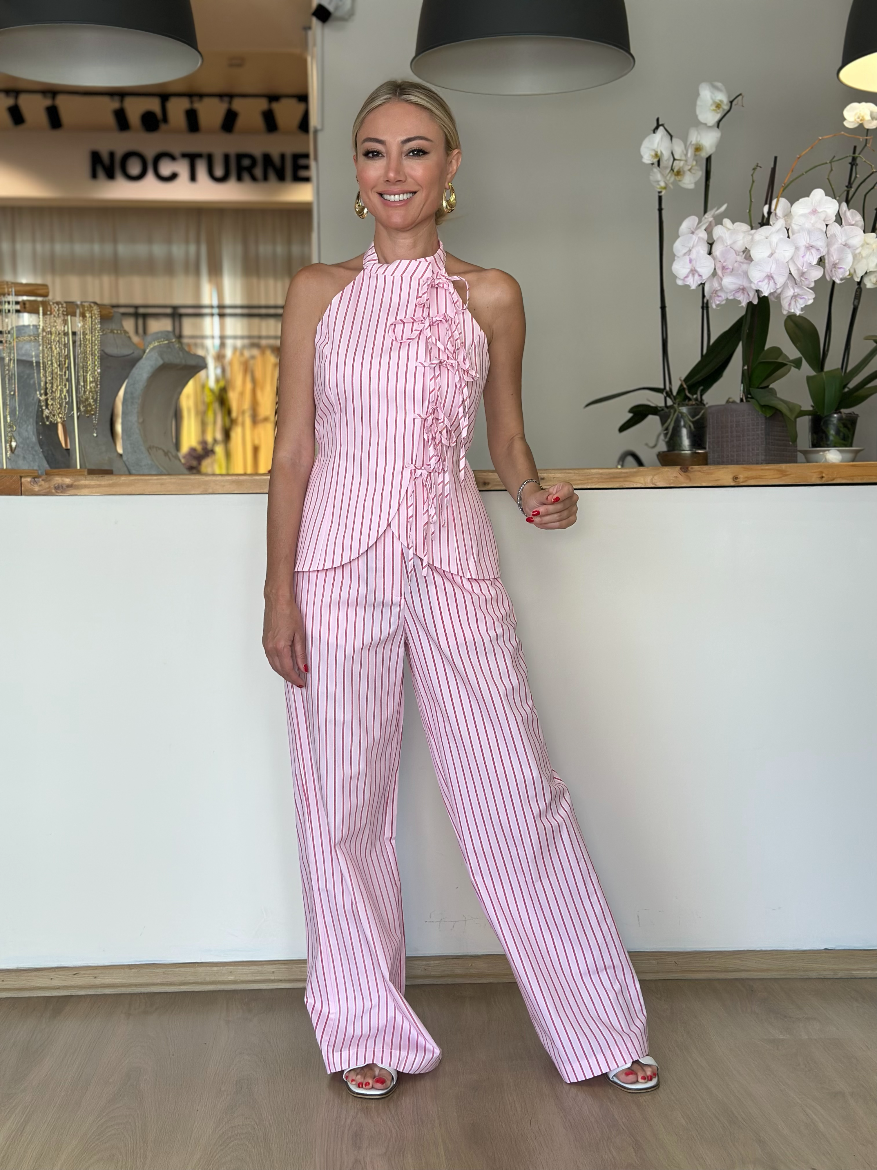 Pembe Çizgili Takım Askı00221
